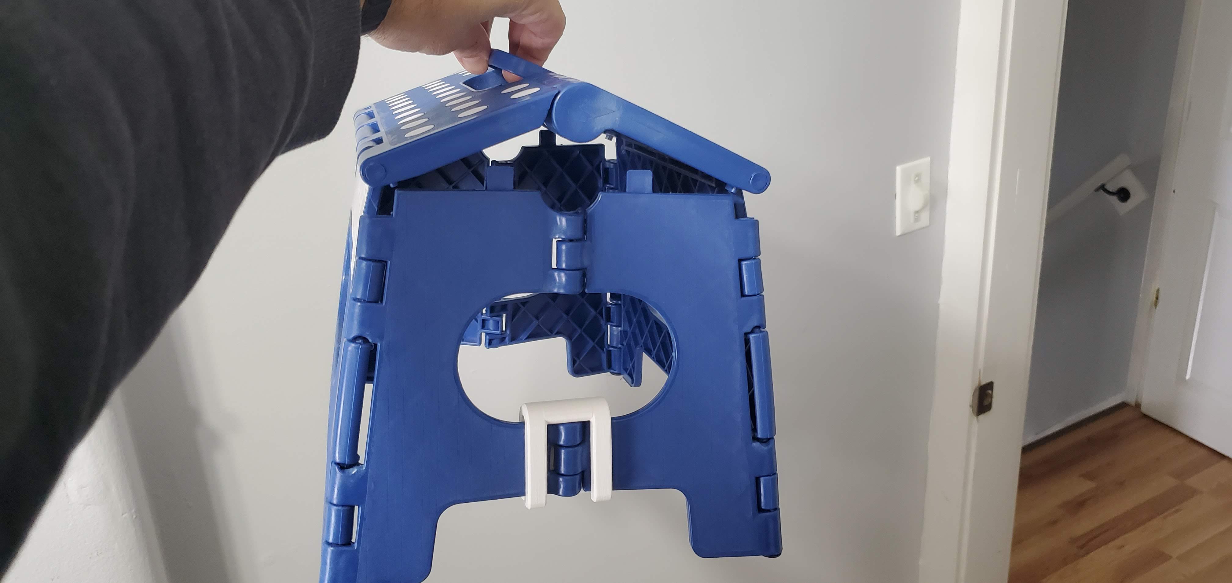 Folding Step Stool Lock — thumbnail 2