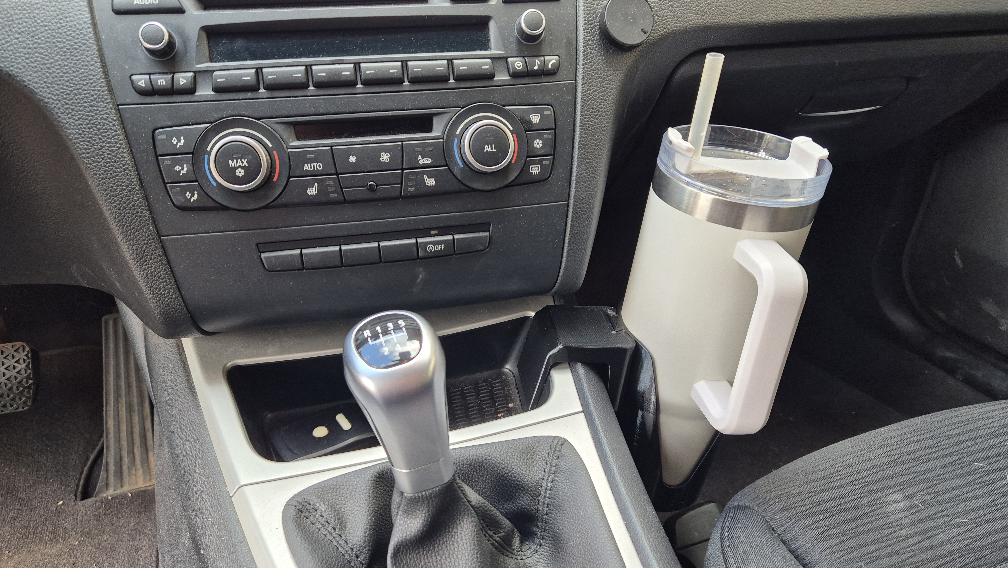 Miniatura 3 do modelo 3D Becherhalter / Cup Holder