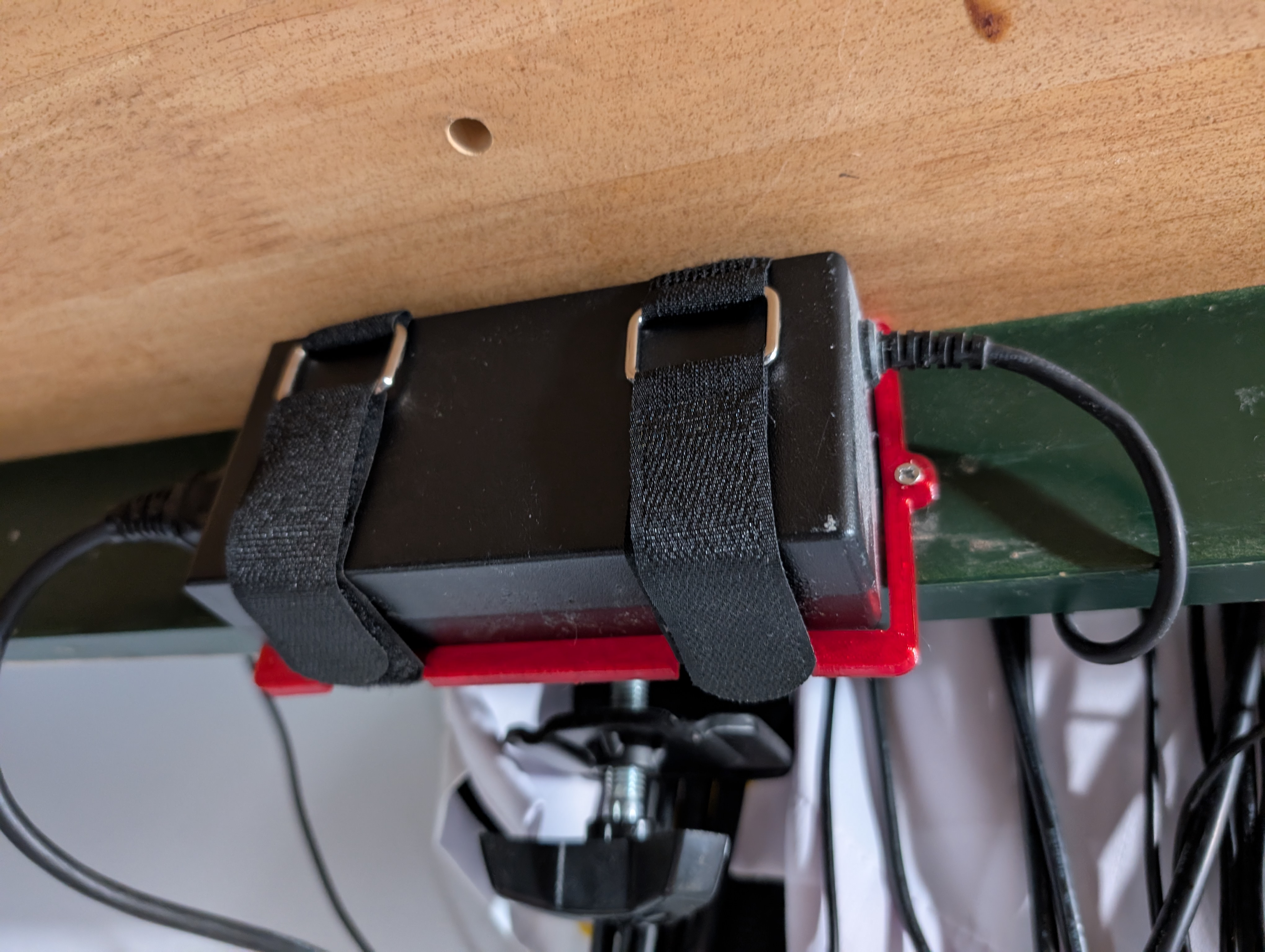 AC adapter mount — miniatura 2