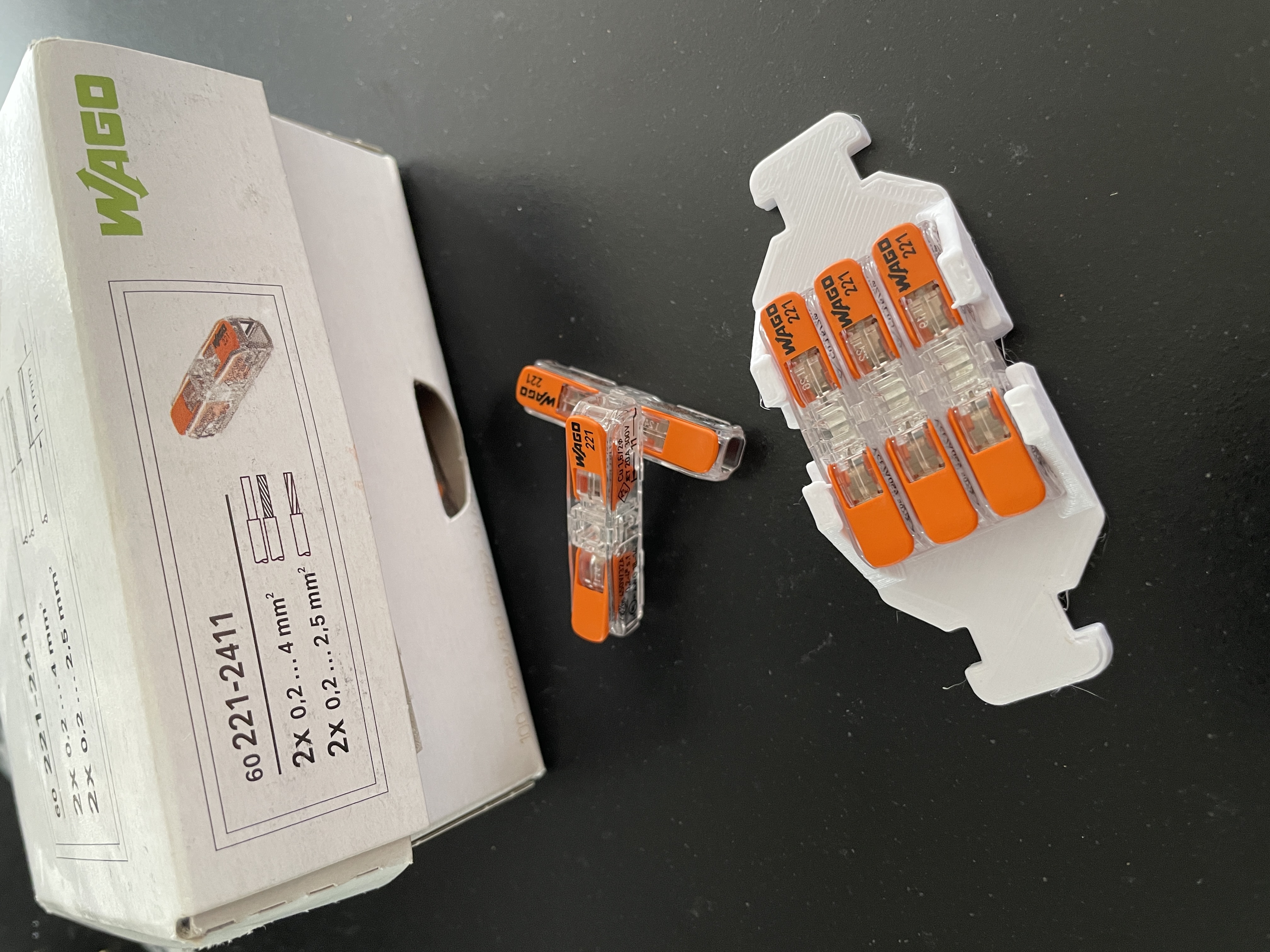 Inline WAGO 221 strainrelief mount