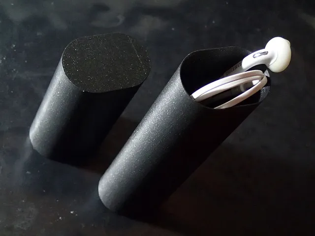 Etui écouteurs filaires
