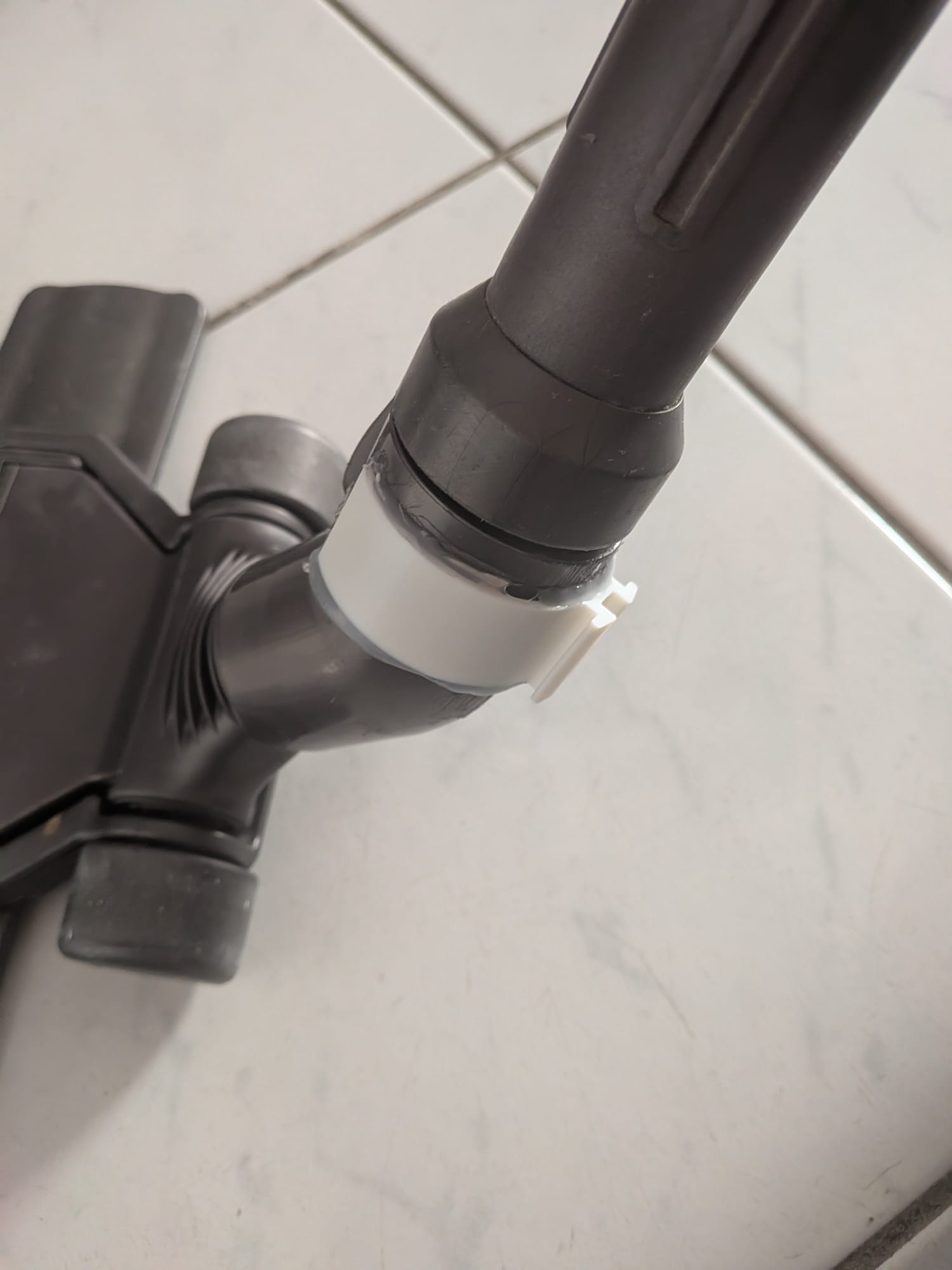 Dyson DC29 vacuum cleaner tube holder