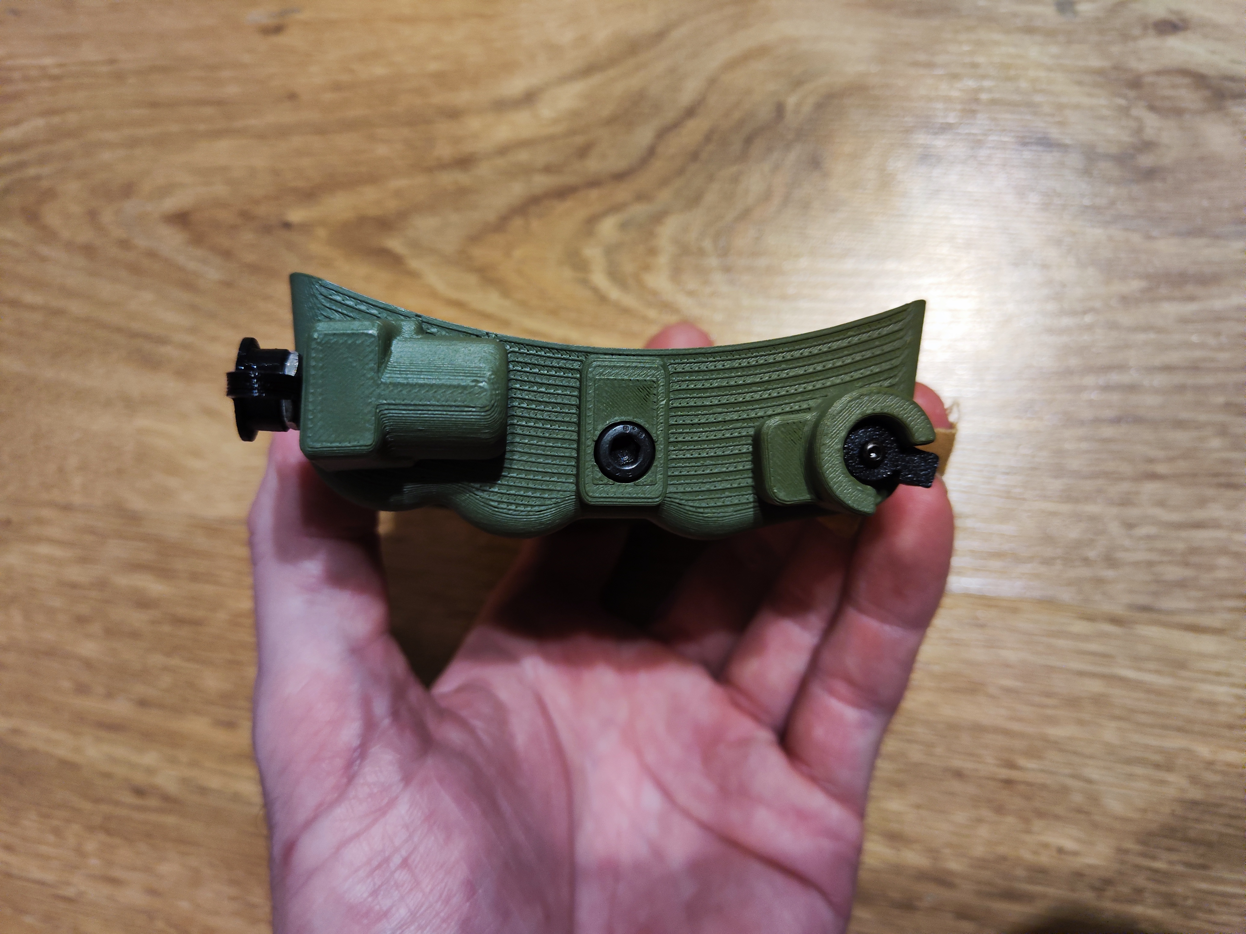 Helmet mounted battery pack vor PVS840 thermal binocular or others. — miniatura 3