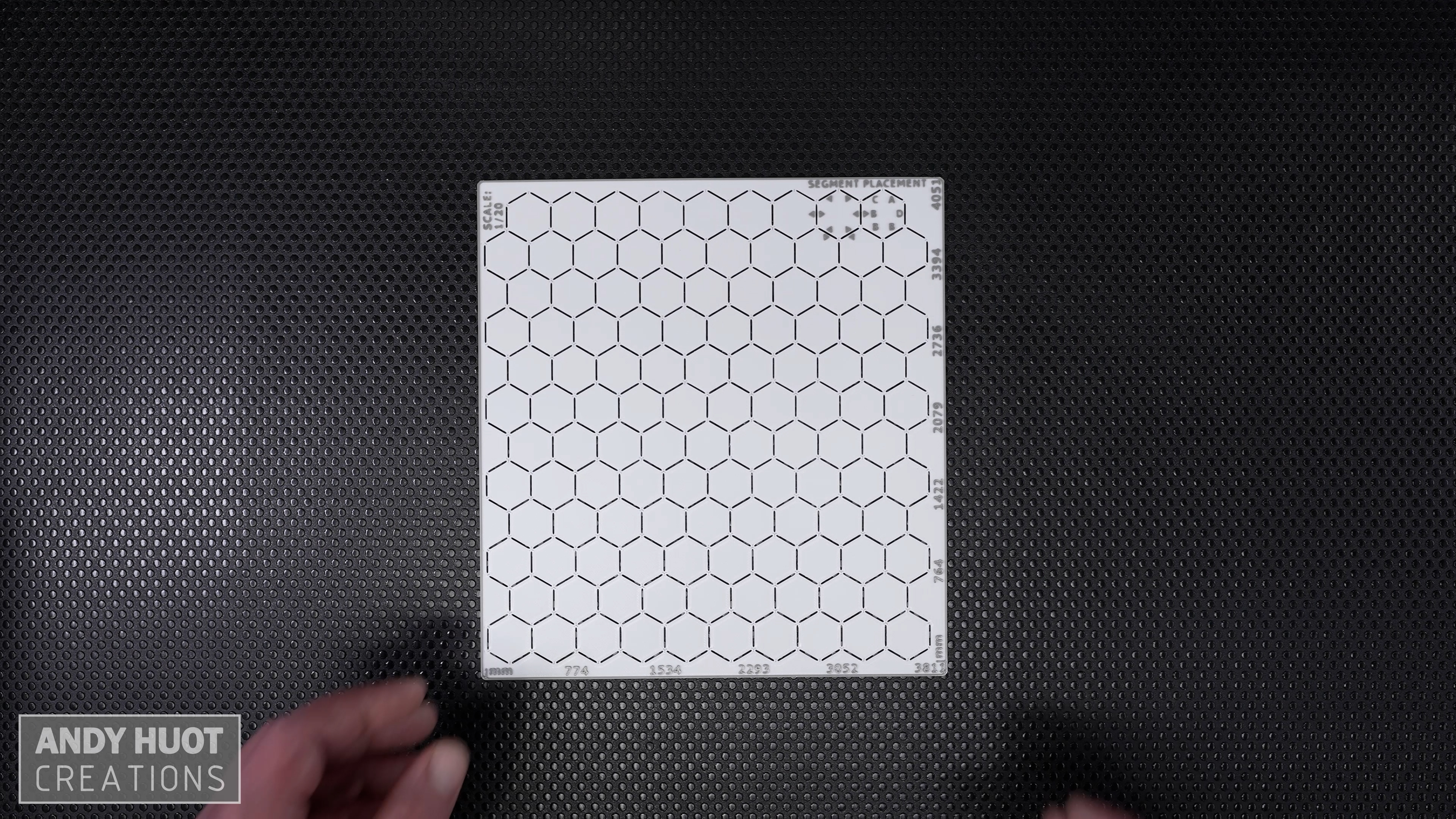 Miniatura 4 do modelo 3D Duality HexGrid Pattern Stencil