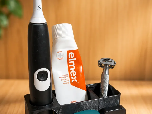 Bathroom Organizer feat. Philips Sonicare 4300
