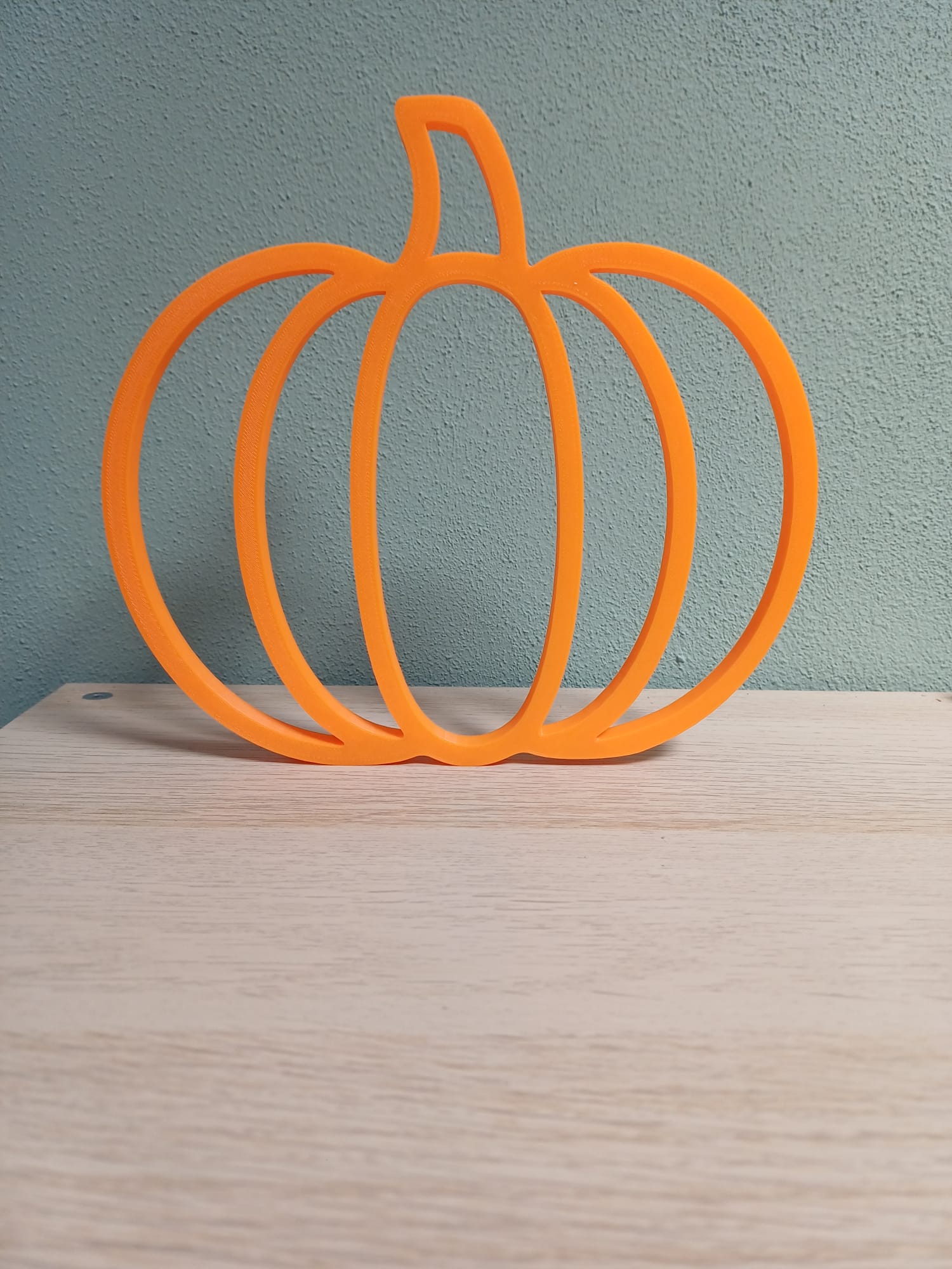 Pumpkin Silhouette – Easy Fall/Halloween Decor