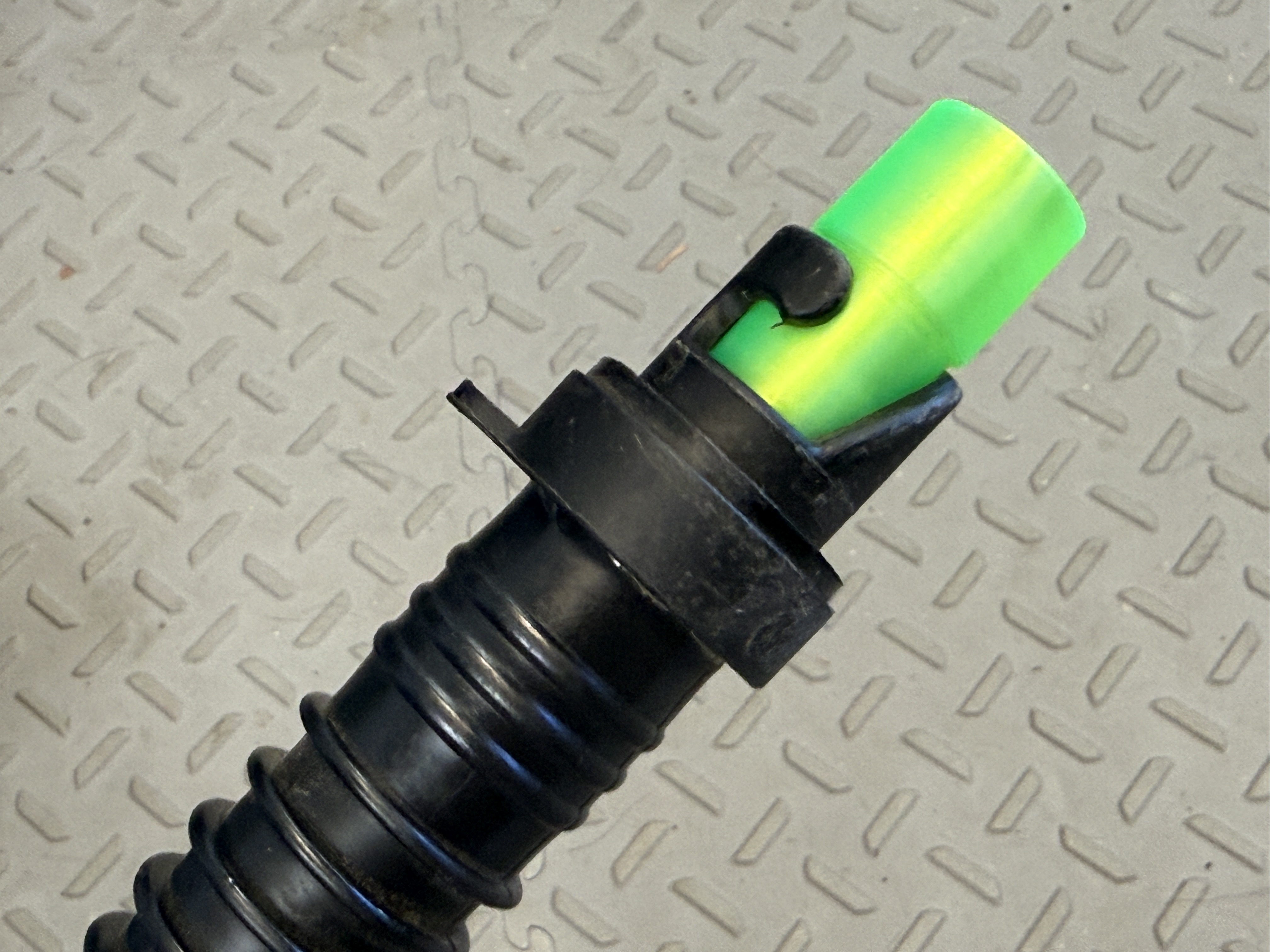 SUP Halkey Roberts Basic Tapered Valve Adapter