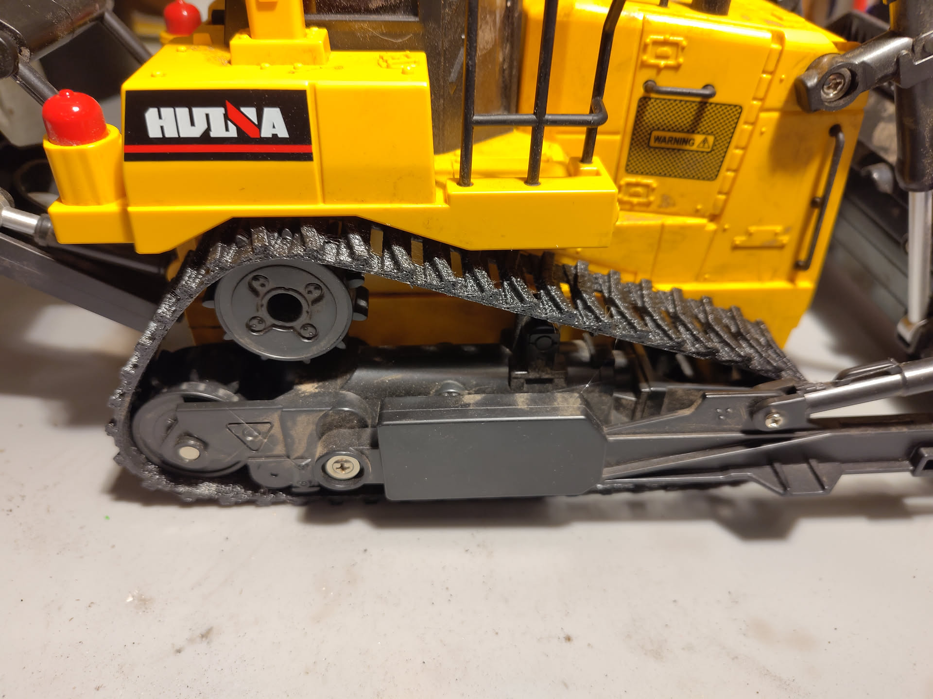Tracks for Huina Bulldozer