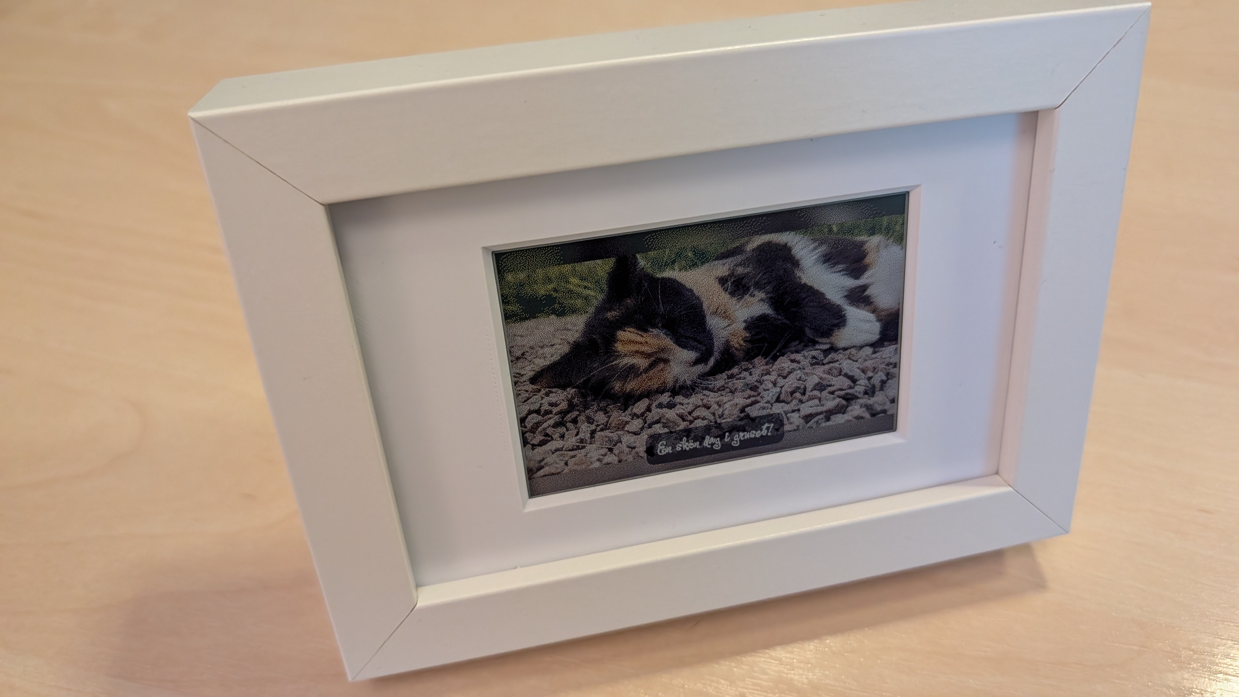 Mini E-Ink Photo Frame