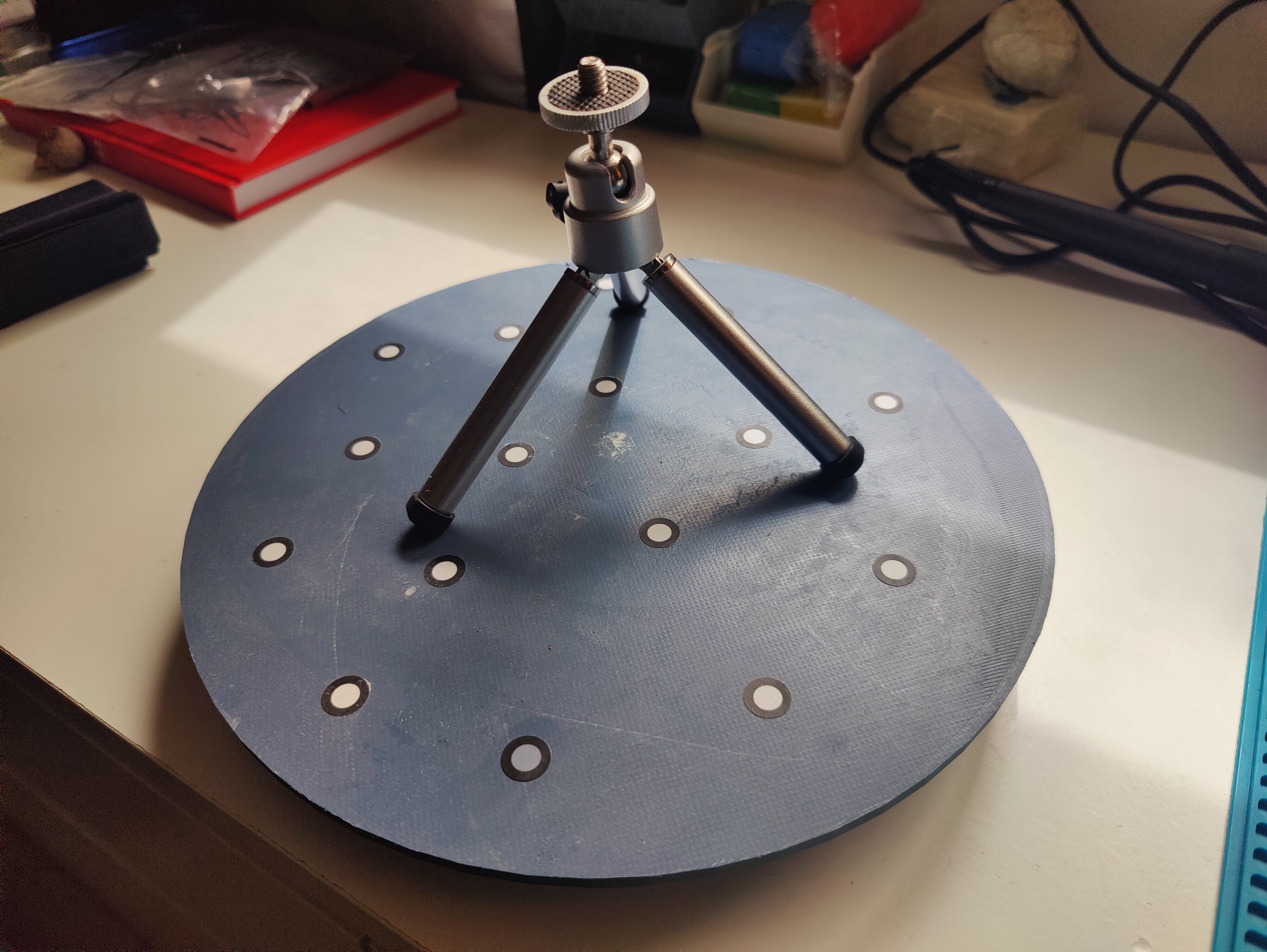 Turntable for showcasing or 3d scanning 3D model