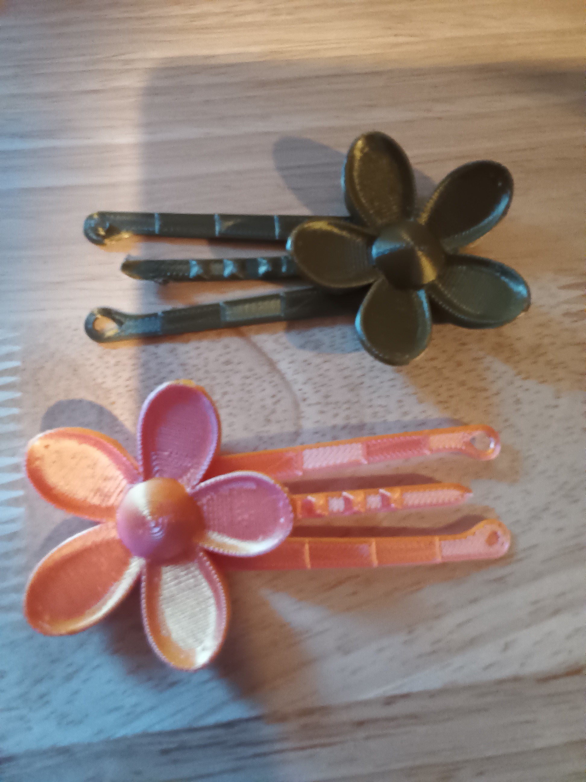 Flower snap hair pin