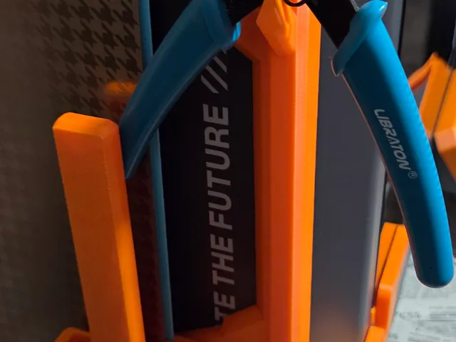 270 Degree Hinge with Scraper and cutter holders