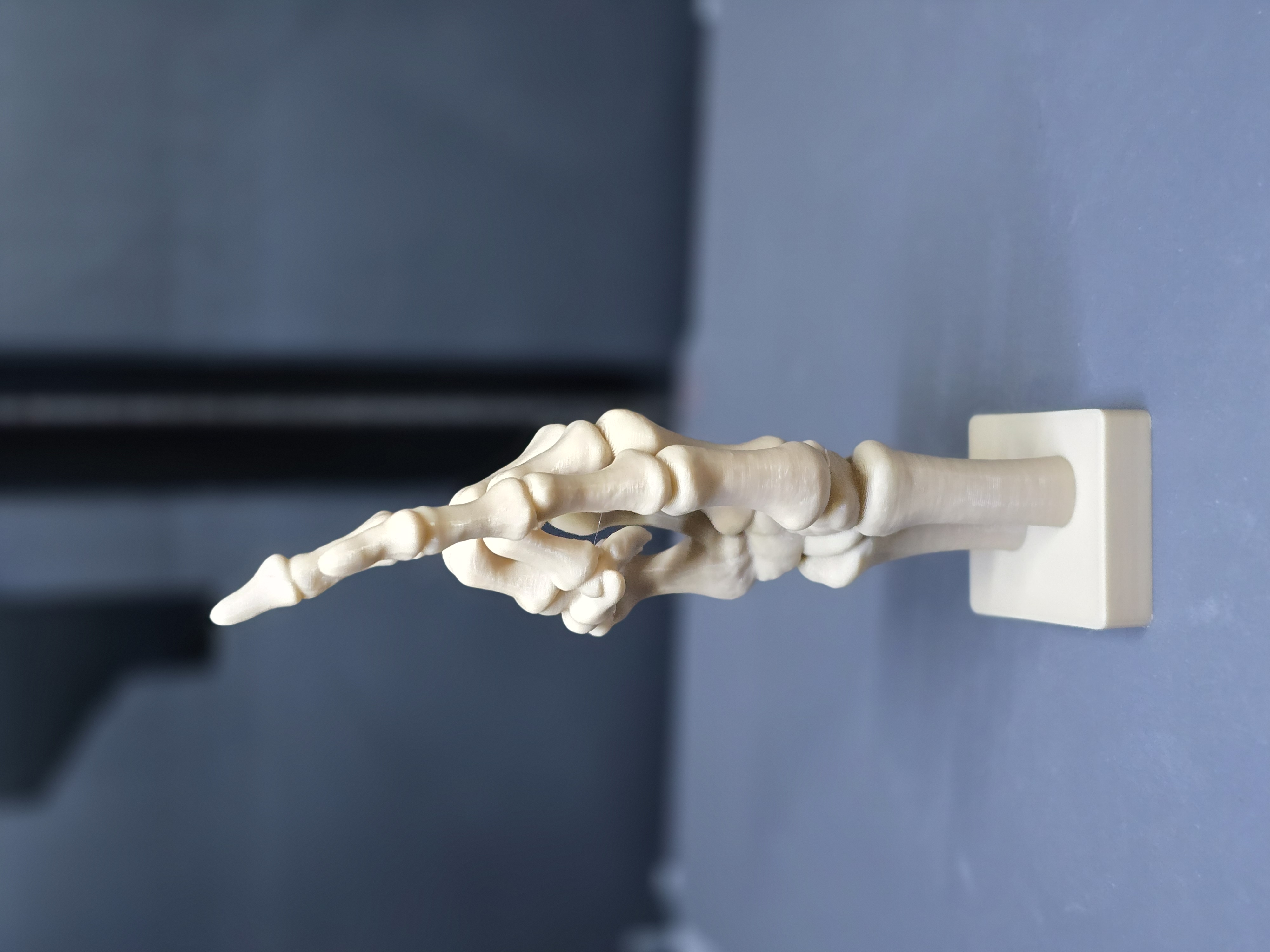 Miniatura 2 do modelo 3D Bone to Rock