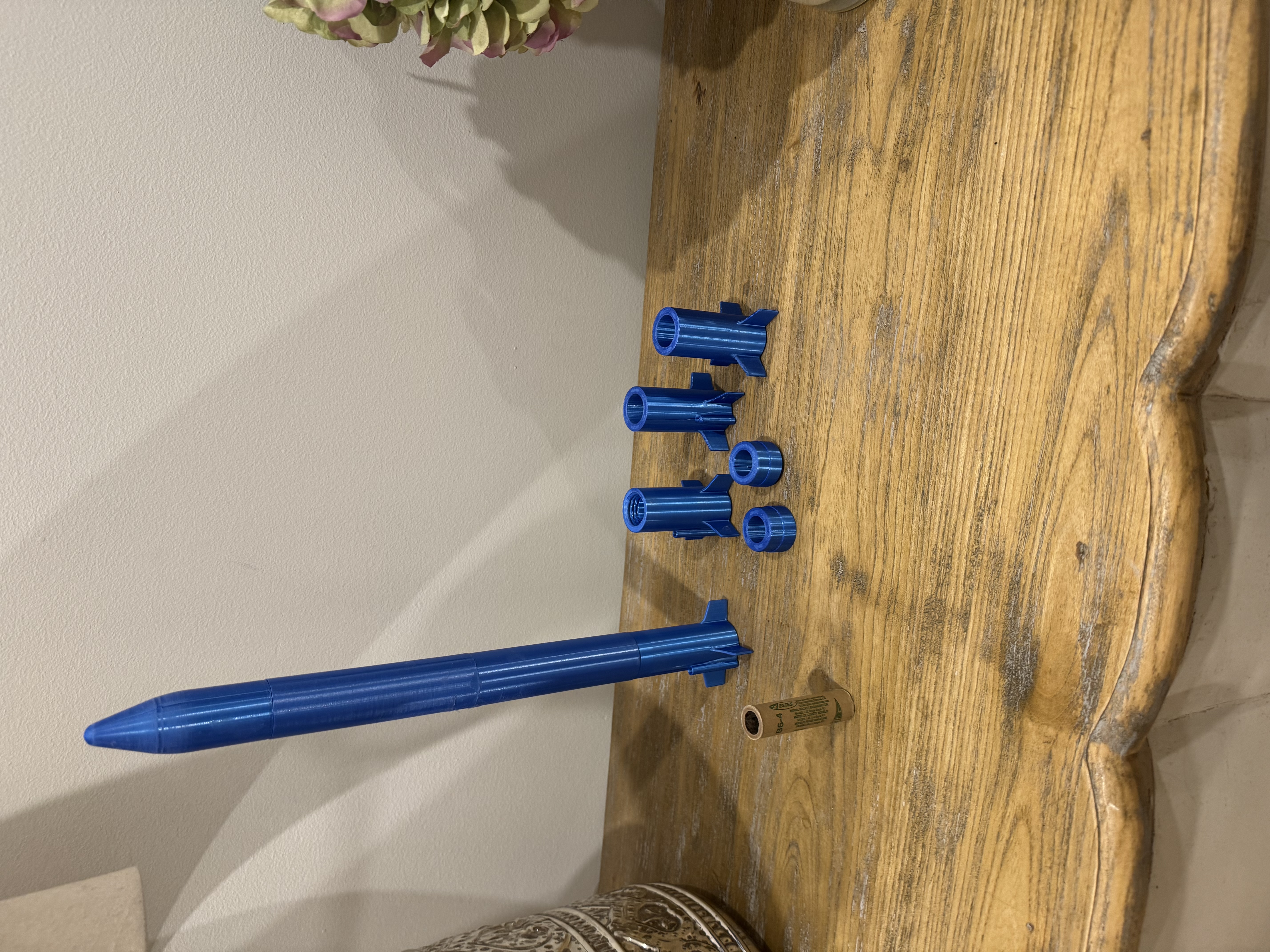 Miniatura 2 do modelo 3D modular, customisable model rocket