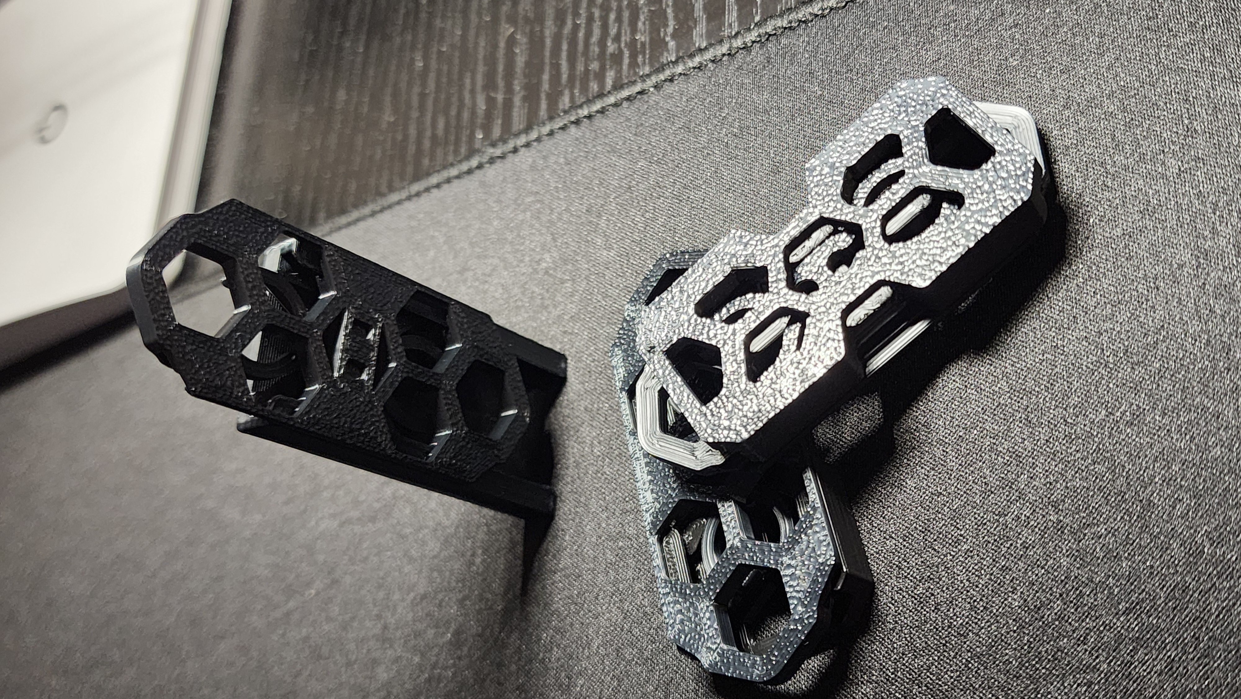 World's Smallest Sliding Fidget Toy | No Magnets Required | 32 Layers! | 25 mm x 50 mm x 13 mm