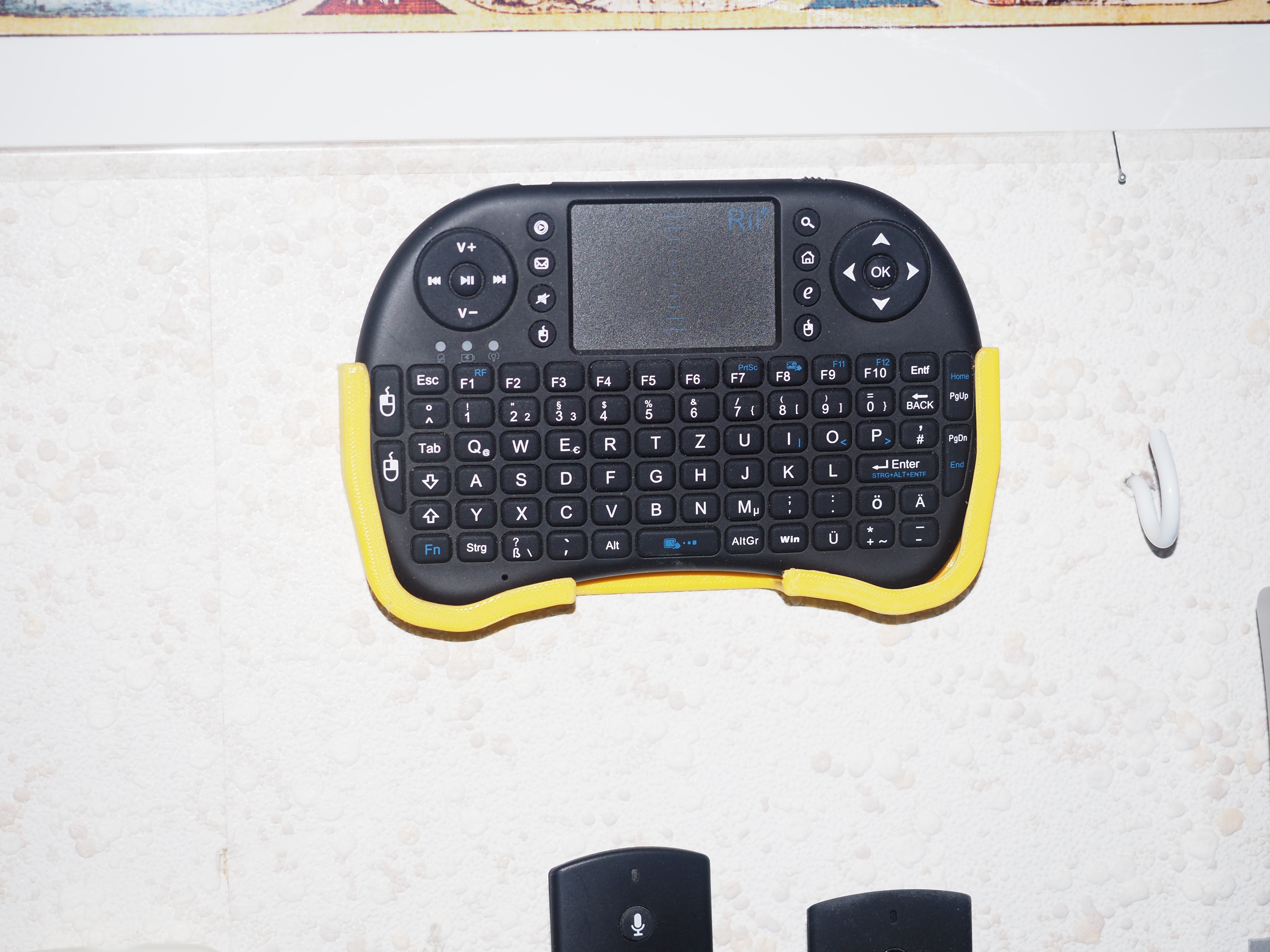 Rii-usb-keyboard wall-mount