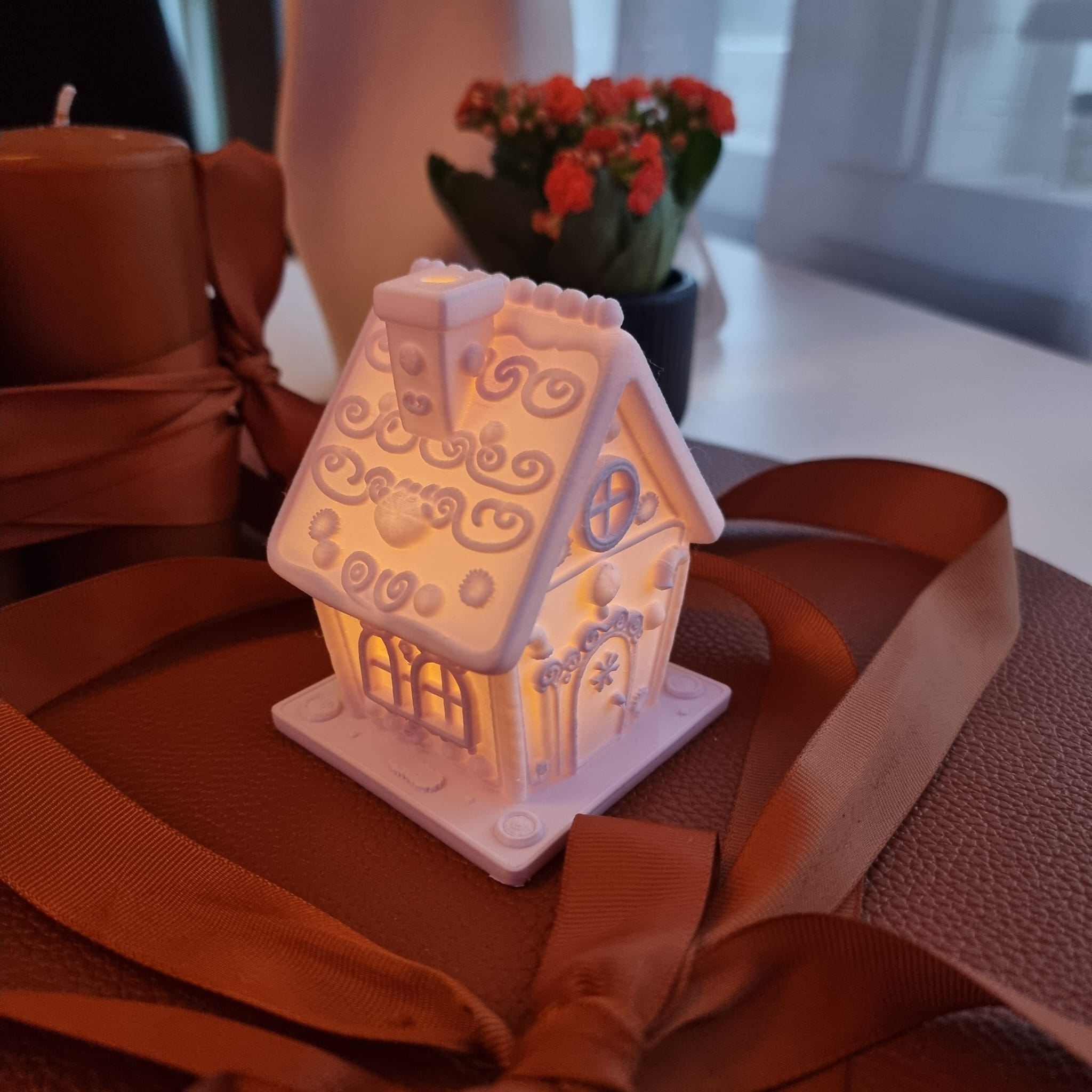 Gingerbread House Tealight/LED Holder