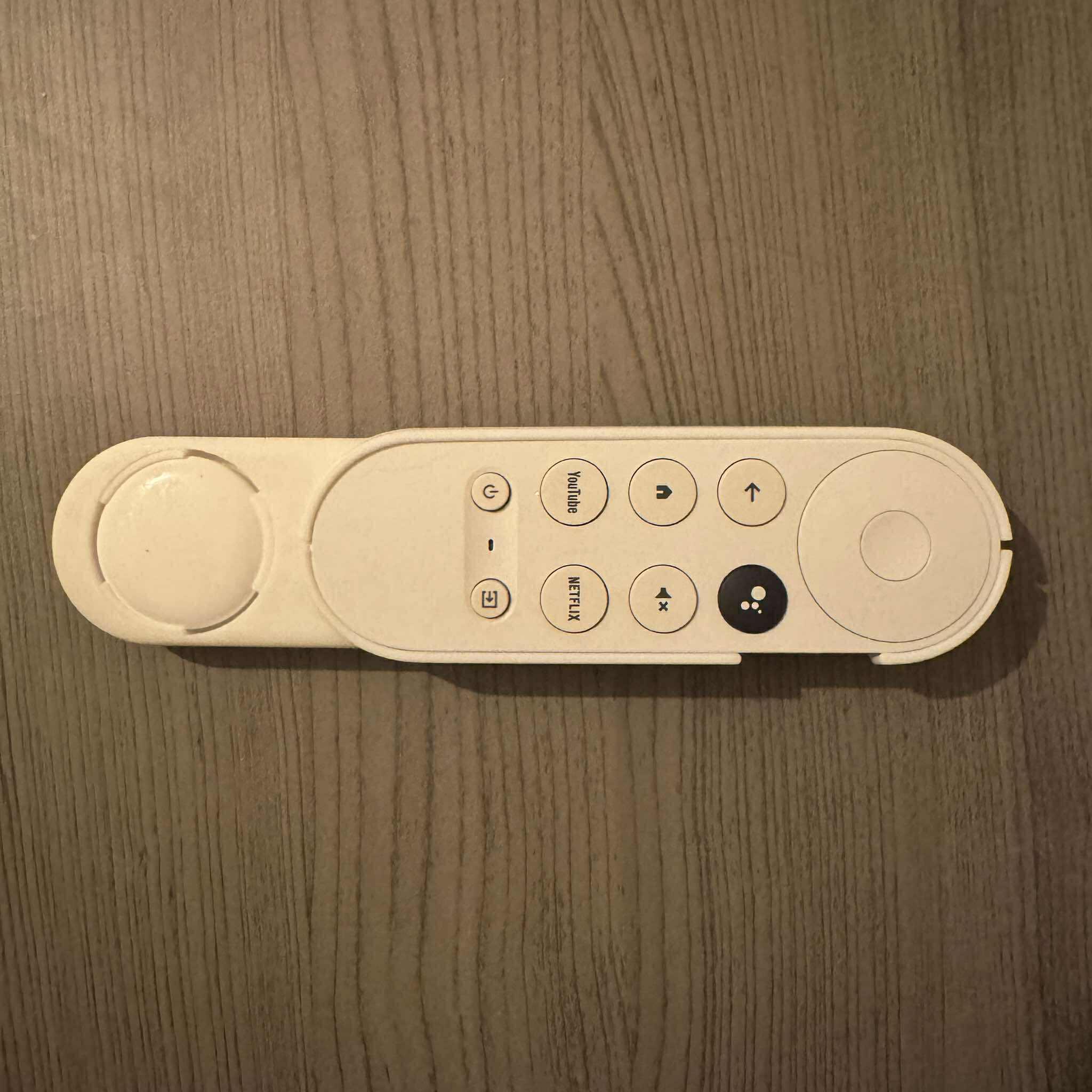 Chromecast Remote Case with AirTag slot