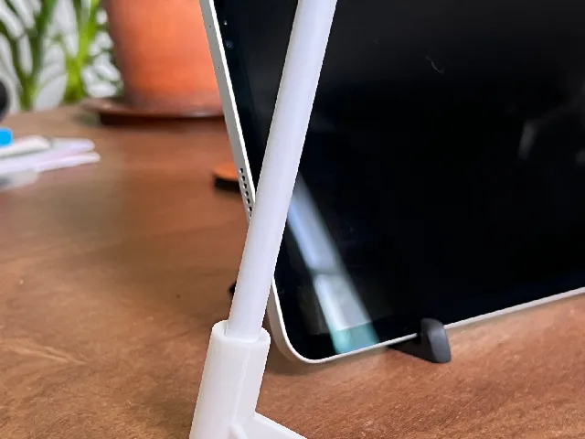 Simple Apple Pencil stand