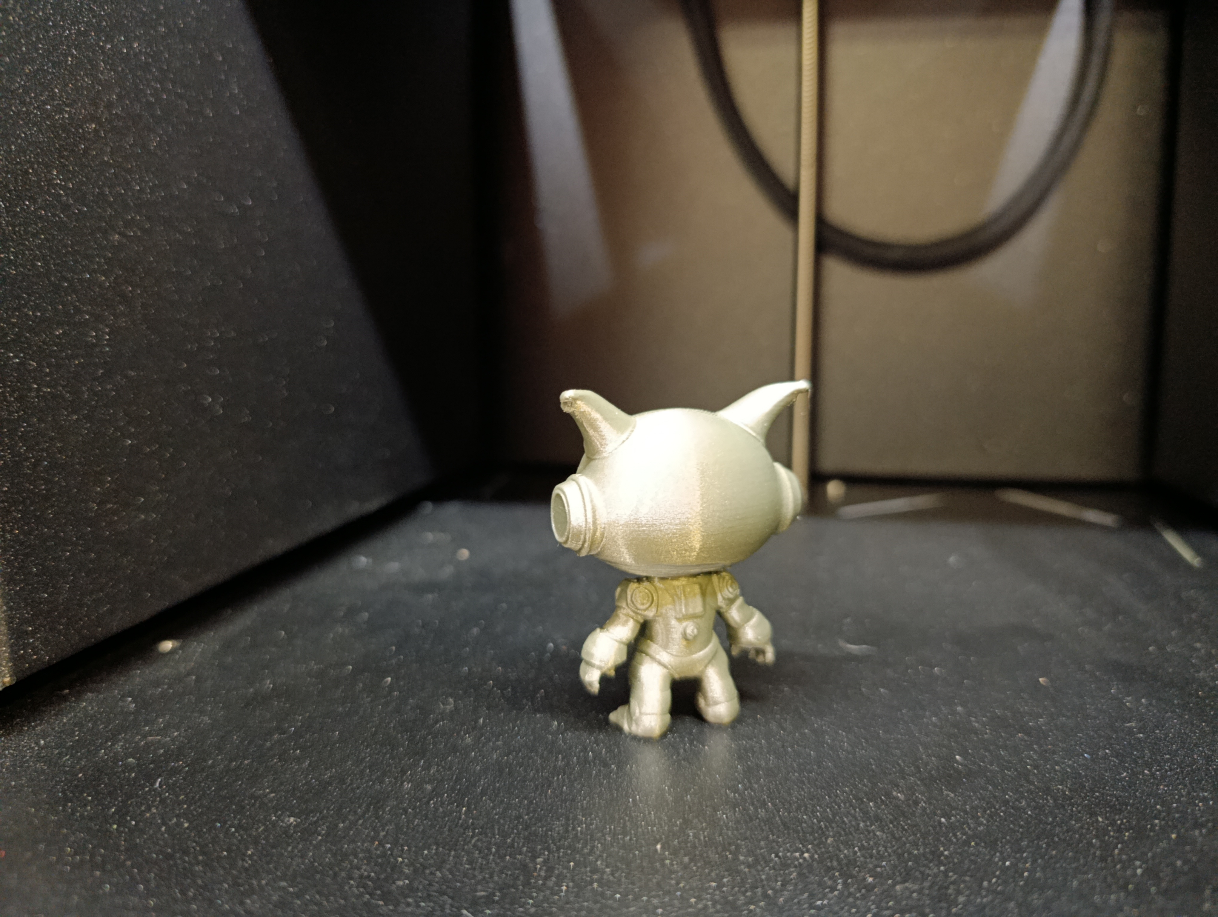 Miniatura 4 do modelo 3D Cute Sci-Fi Bot - Chibi Robot Warrior Mini