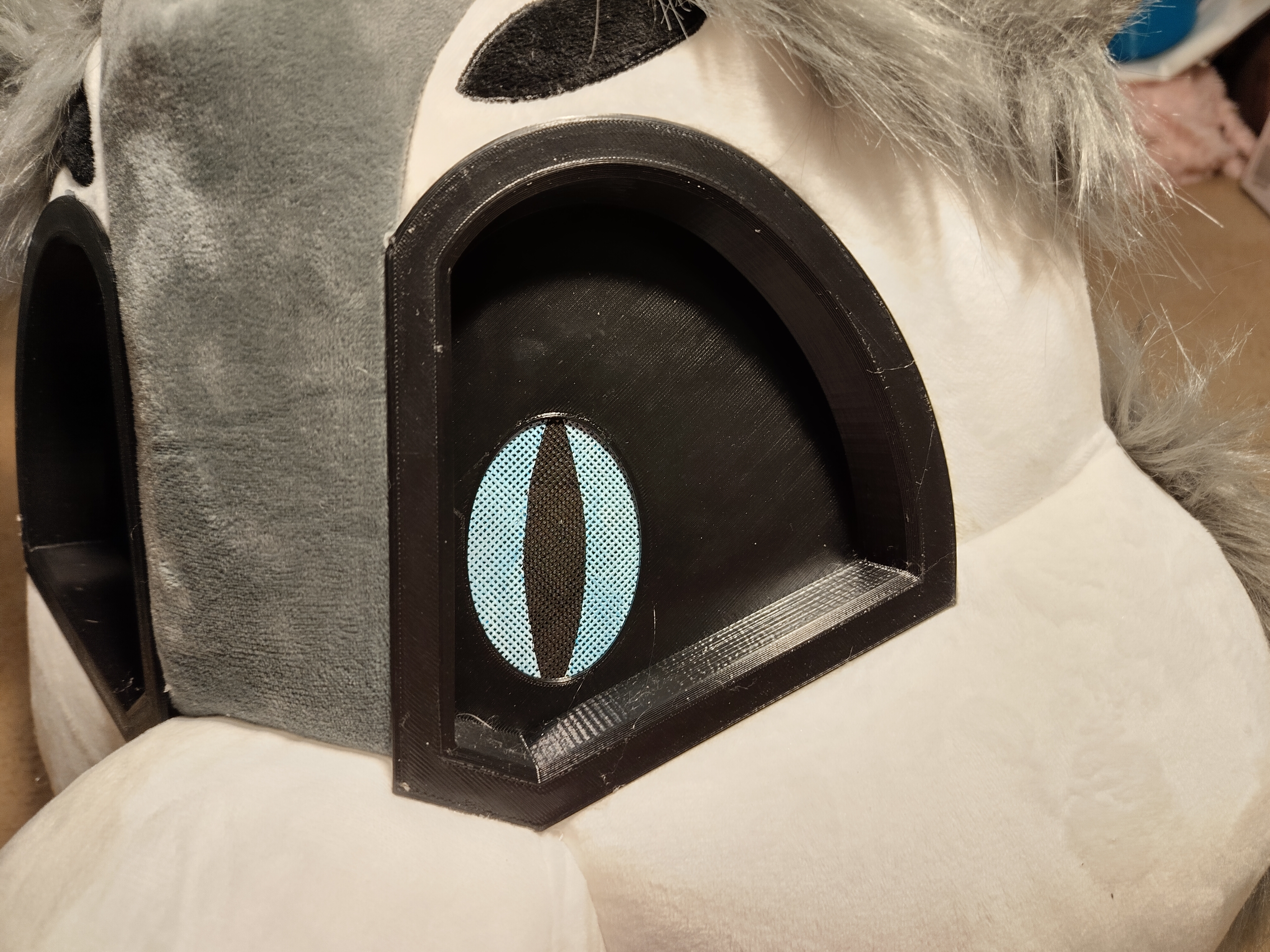 Eye for Spirit Halloween "Furry Mask"
