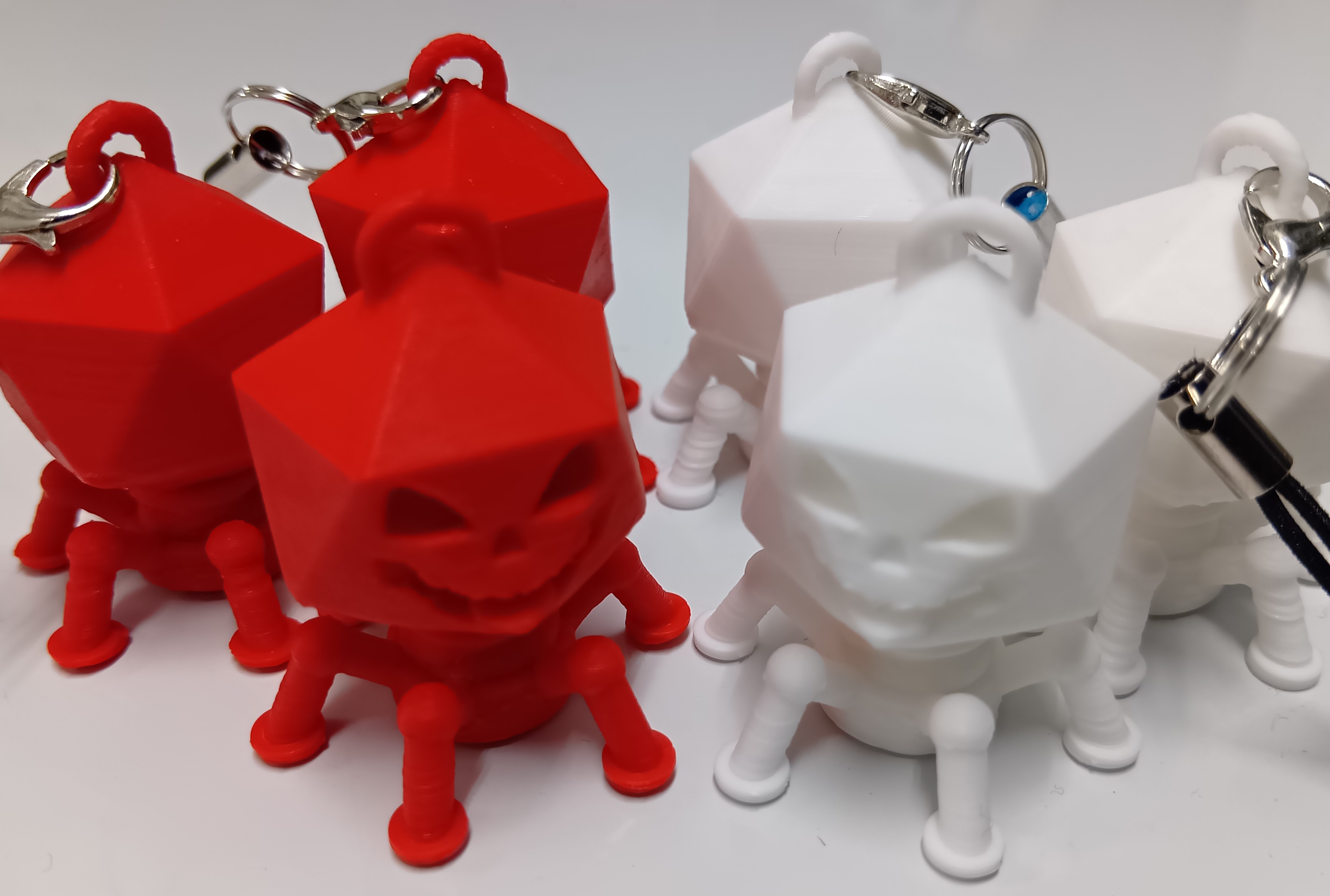 Halloween pumpkin-faced T7 phage keychain