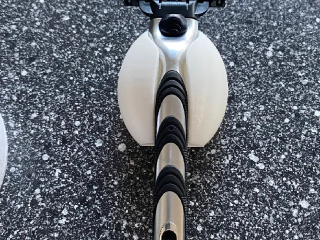 Gillette-Mach3 holder.