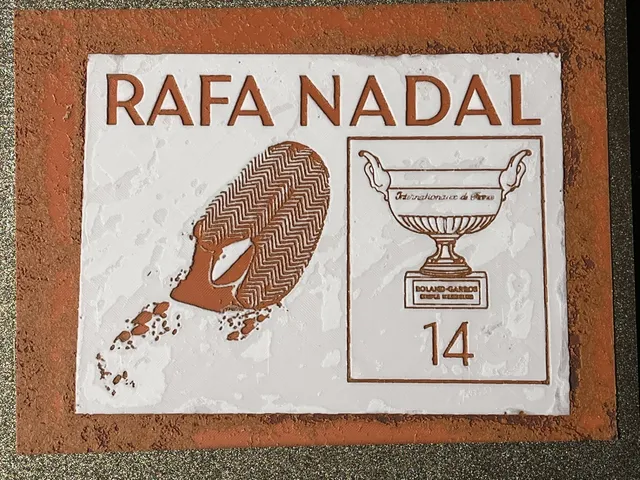 Nadal-on-Court-Plaque