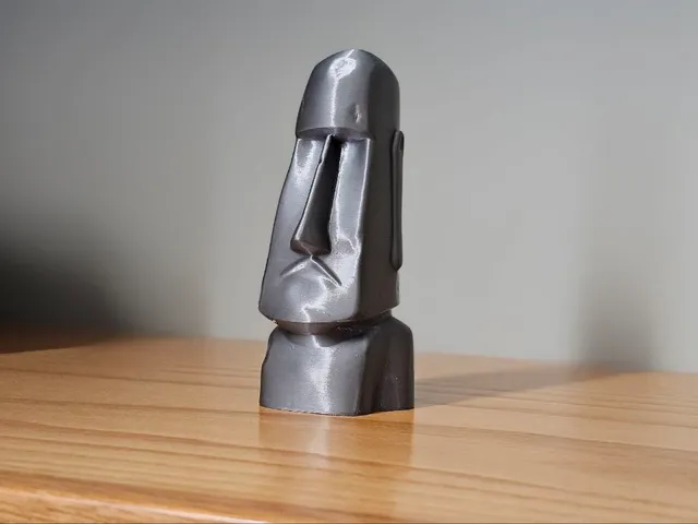 Figura moái desgastada por el paso de los años