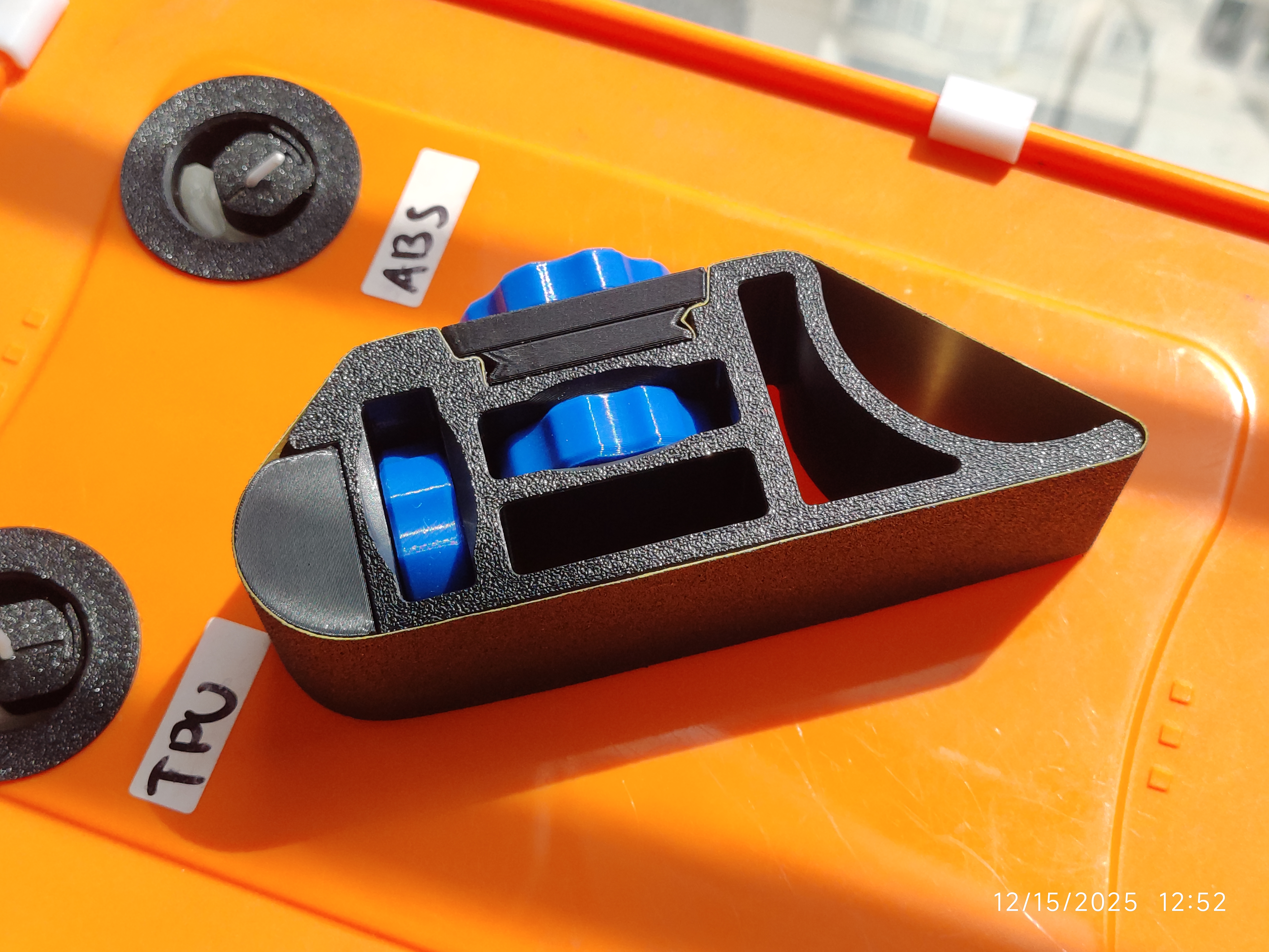 Versatile sanding block — thumbnail 4