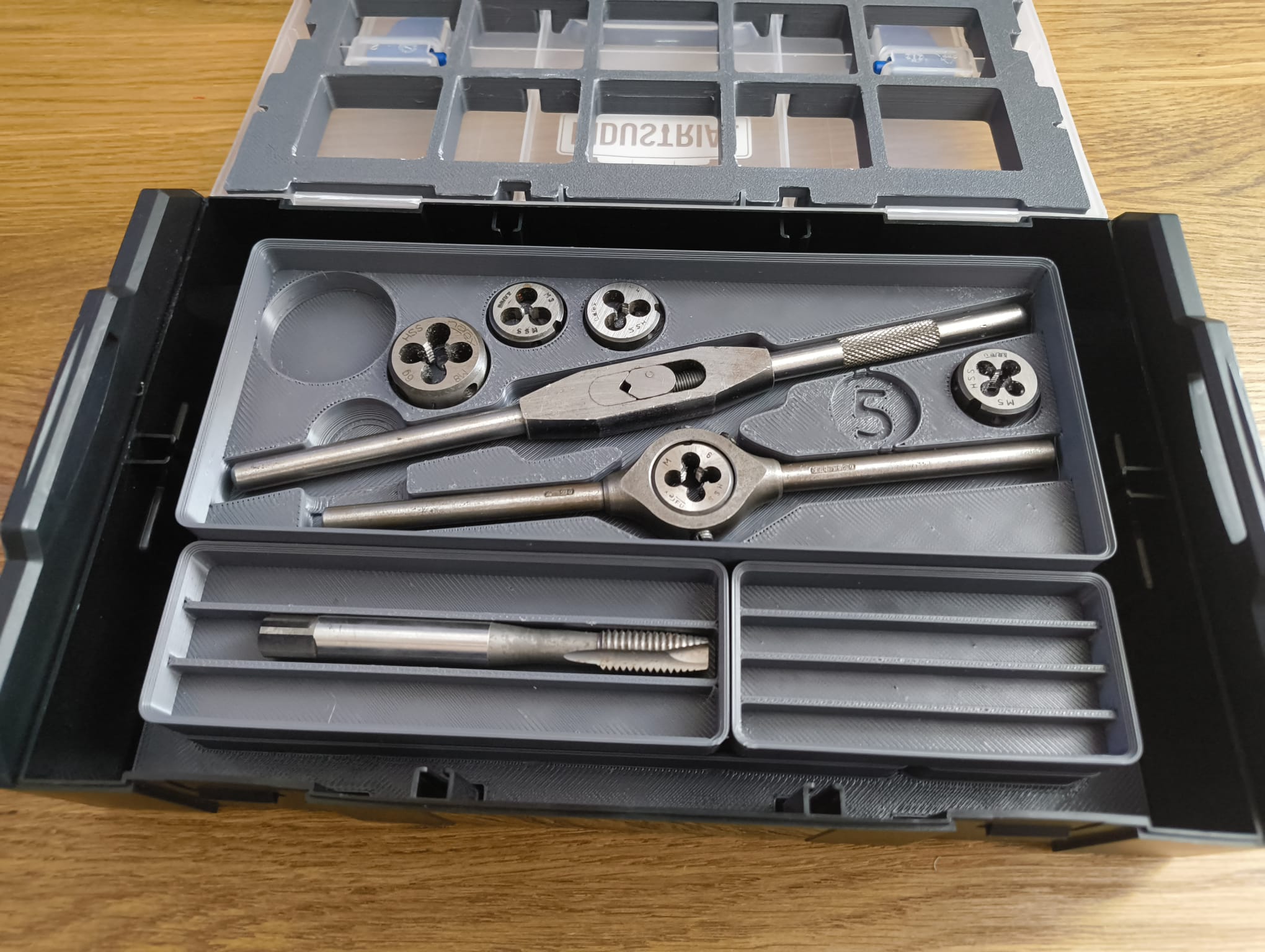 gridfinity tap wrench and die holder