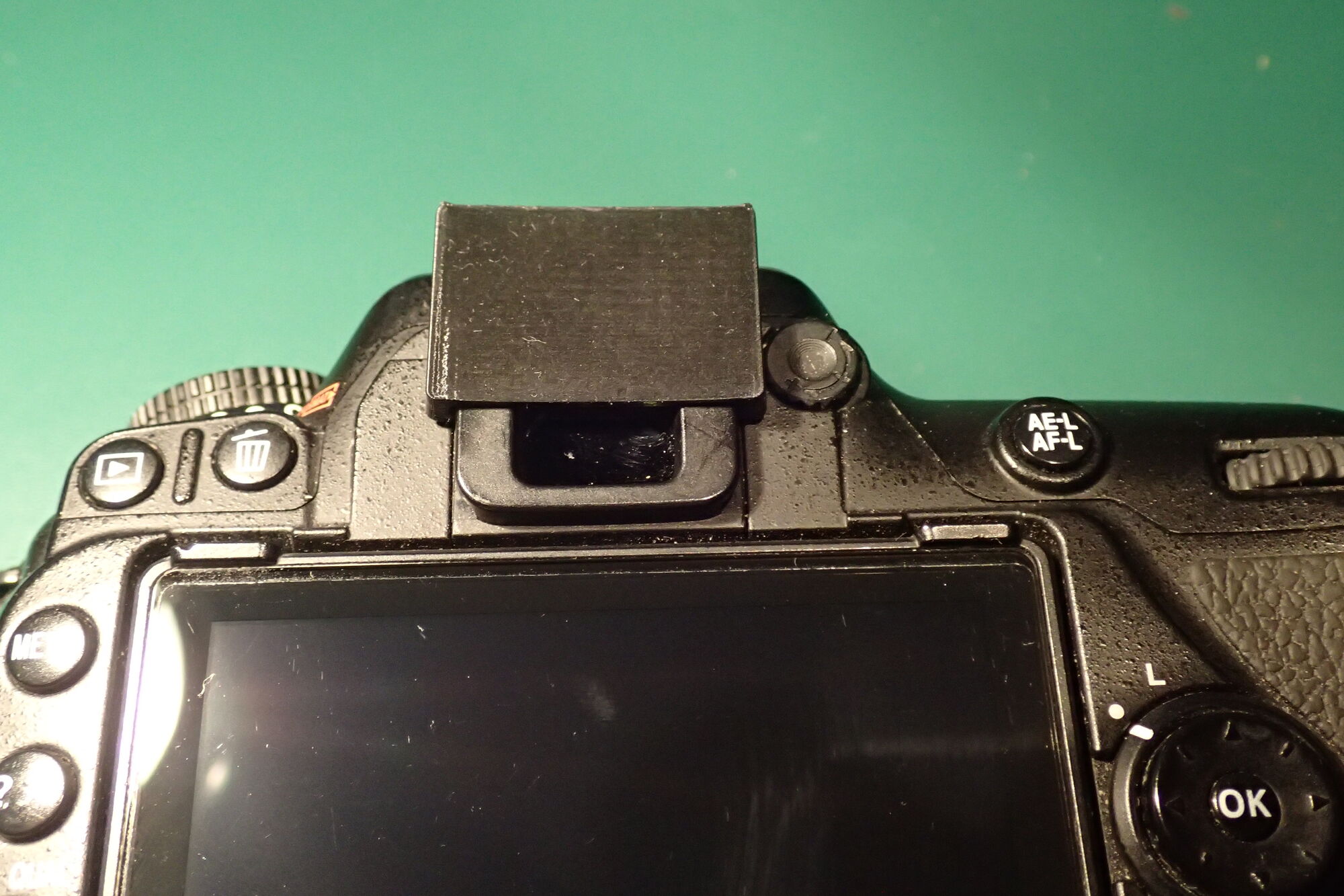 Eyepice cap / Viewfinder cover for Nikon D7500 and similar (Outer dim. 25x16 mm)