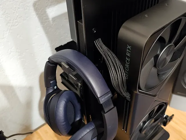 xtia xproto headphone holder v1.1