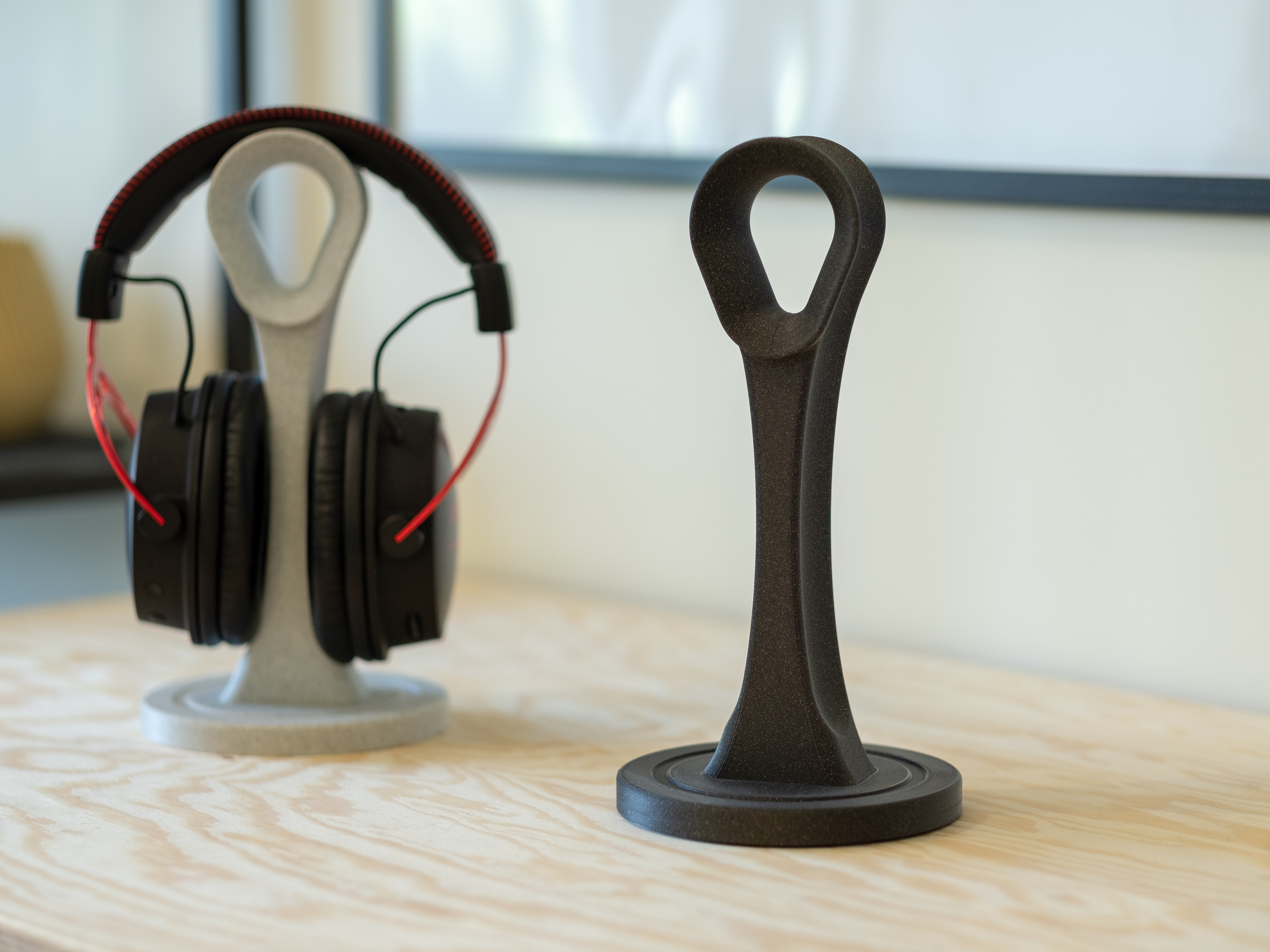 The Flow - Headphone Stand