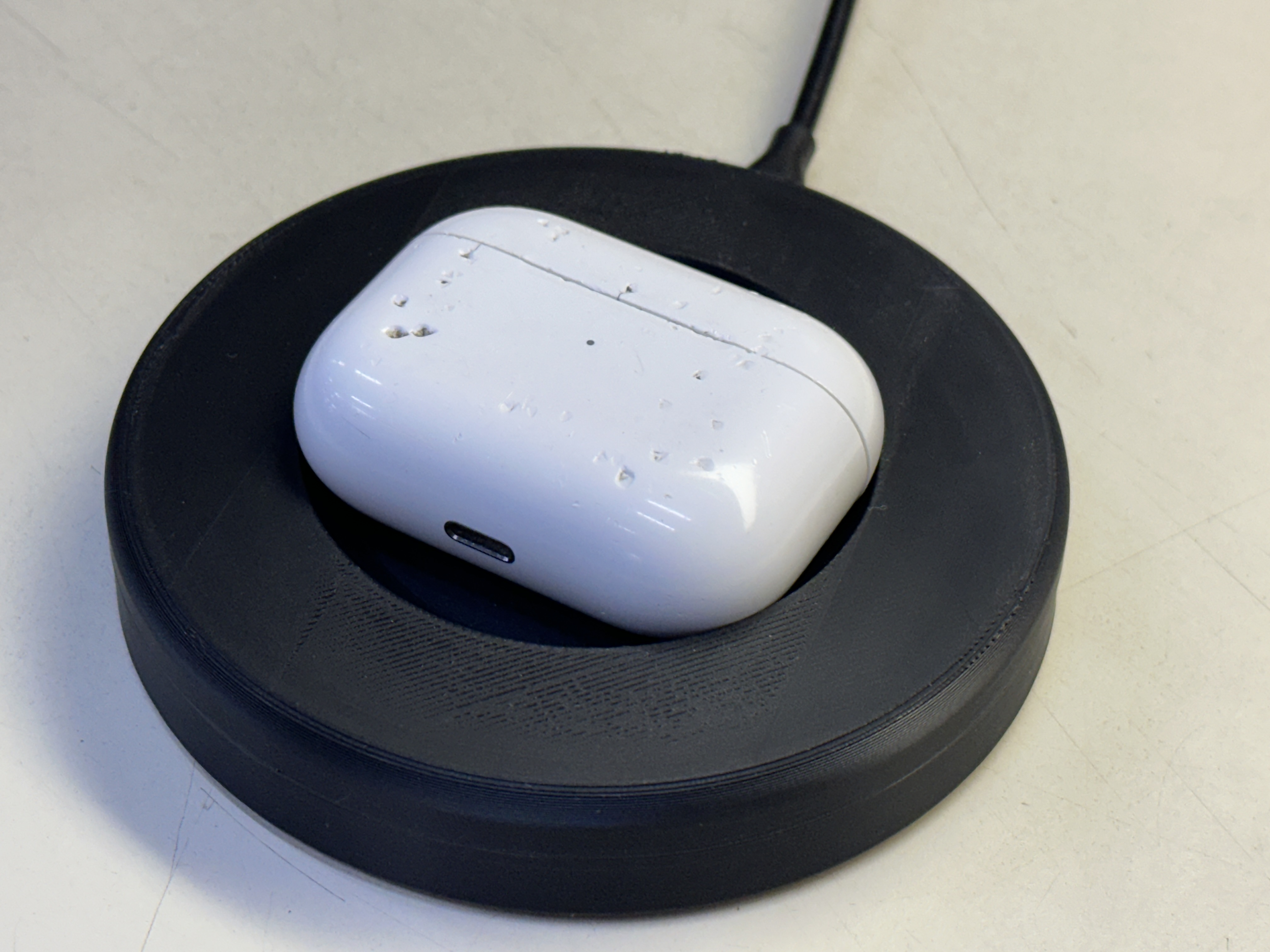AirPods Pro Easy-Alignment Wireless Charging Cradle - Anker Powerwave Pad