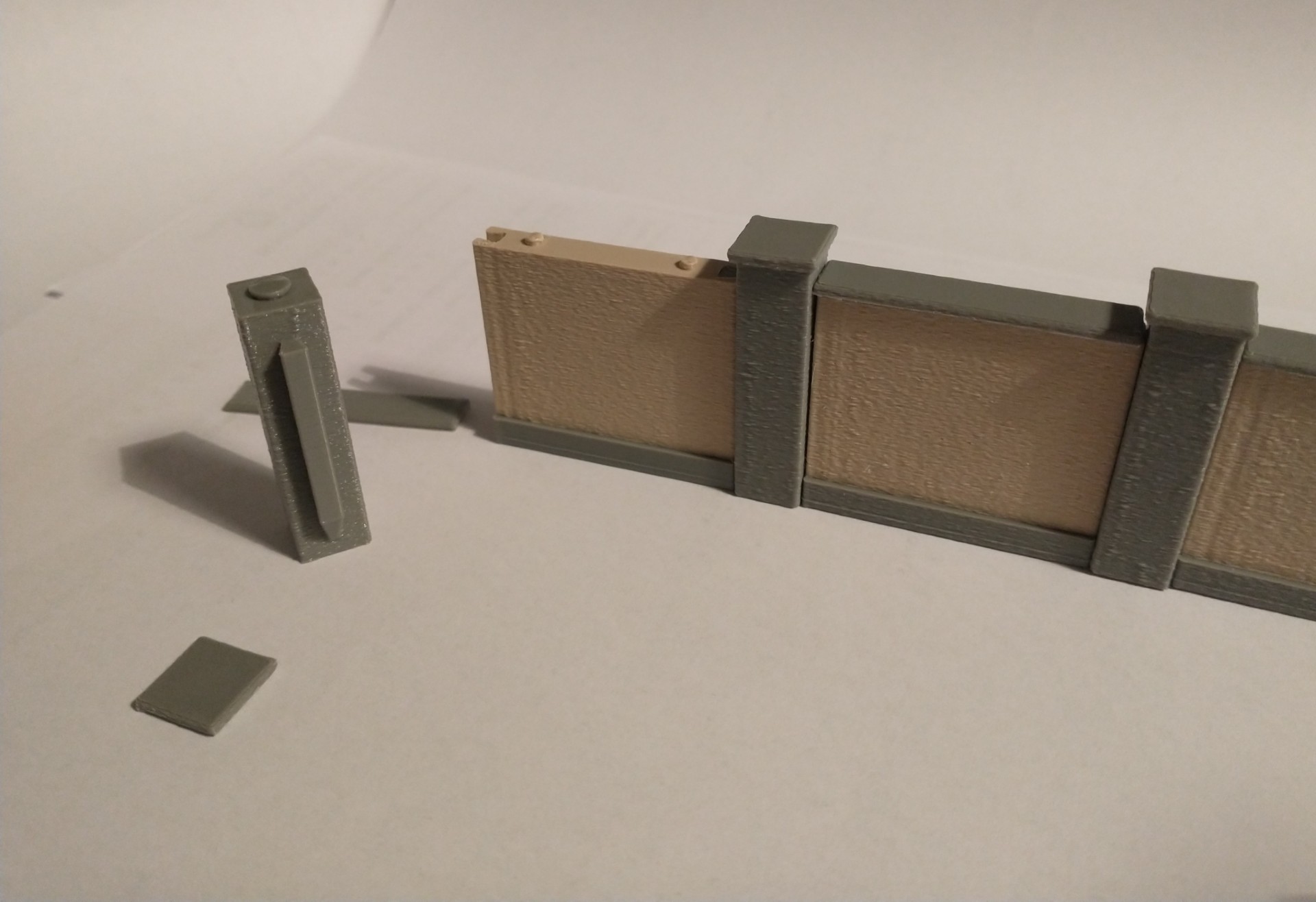 Multicolor Modular Wall with Columns, H0 (1:87) – Perfect for Model Railways & Dioramas. — thumbnail 5