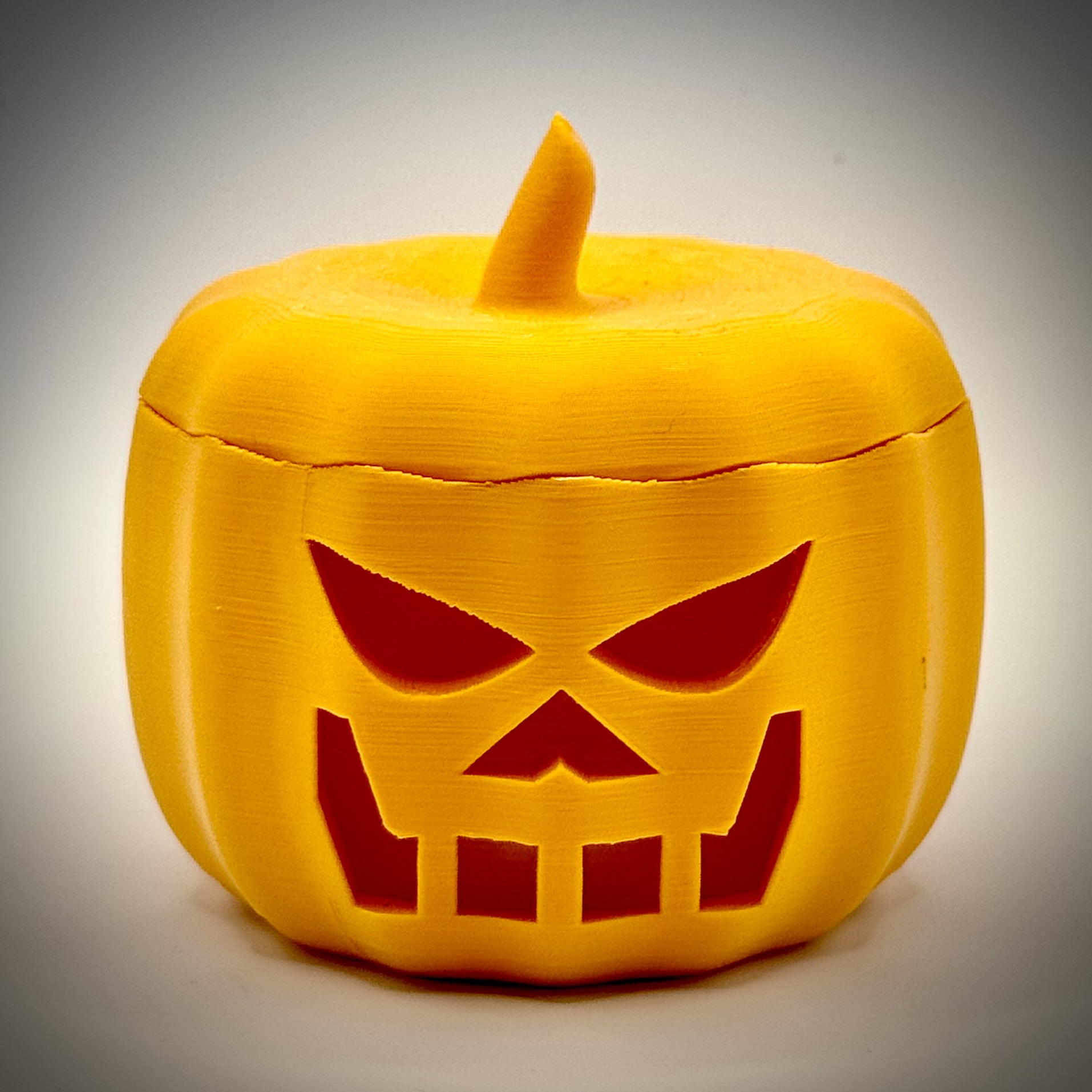Small Traditional Pumpkin #2 Tealight Candle with Light Diffuser