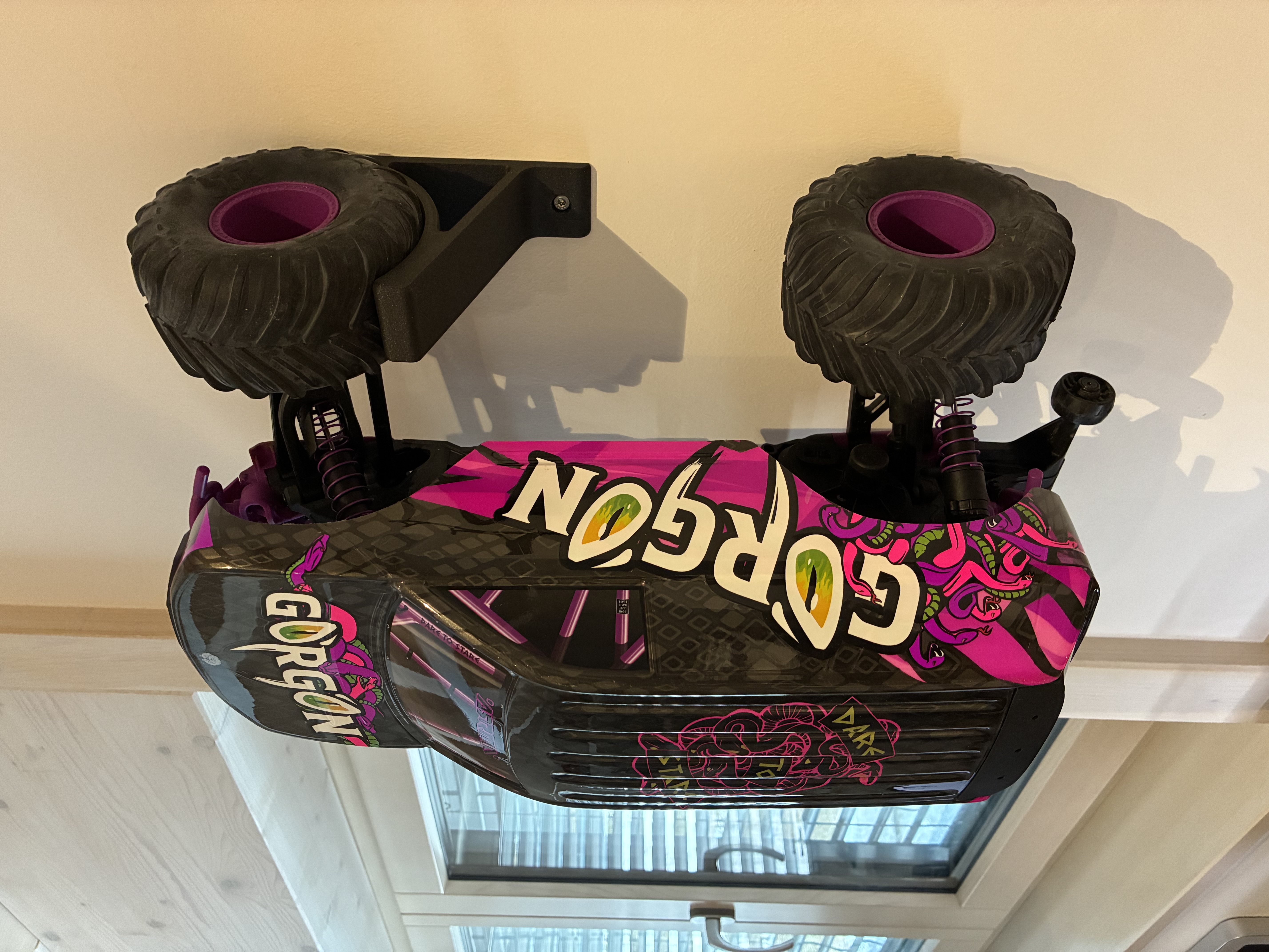 RC Car Wall Mount 130 mm / 5.1 inch Tires - 2 Versions (Arrma Gorgon, Granite, Quake, ...)