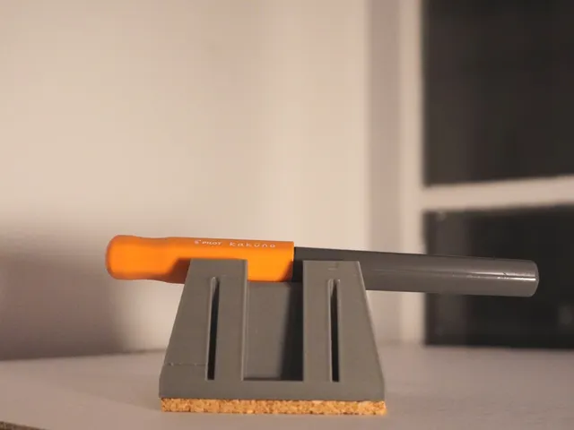 Art Deco Fountain Pen Stand