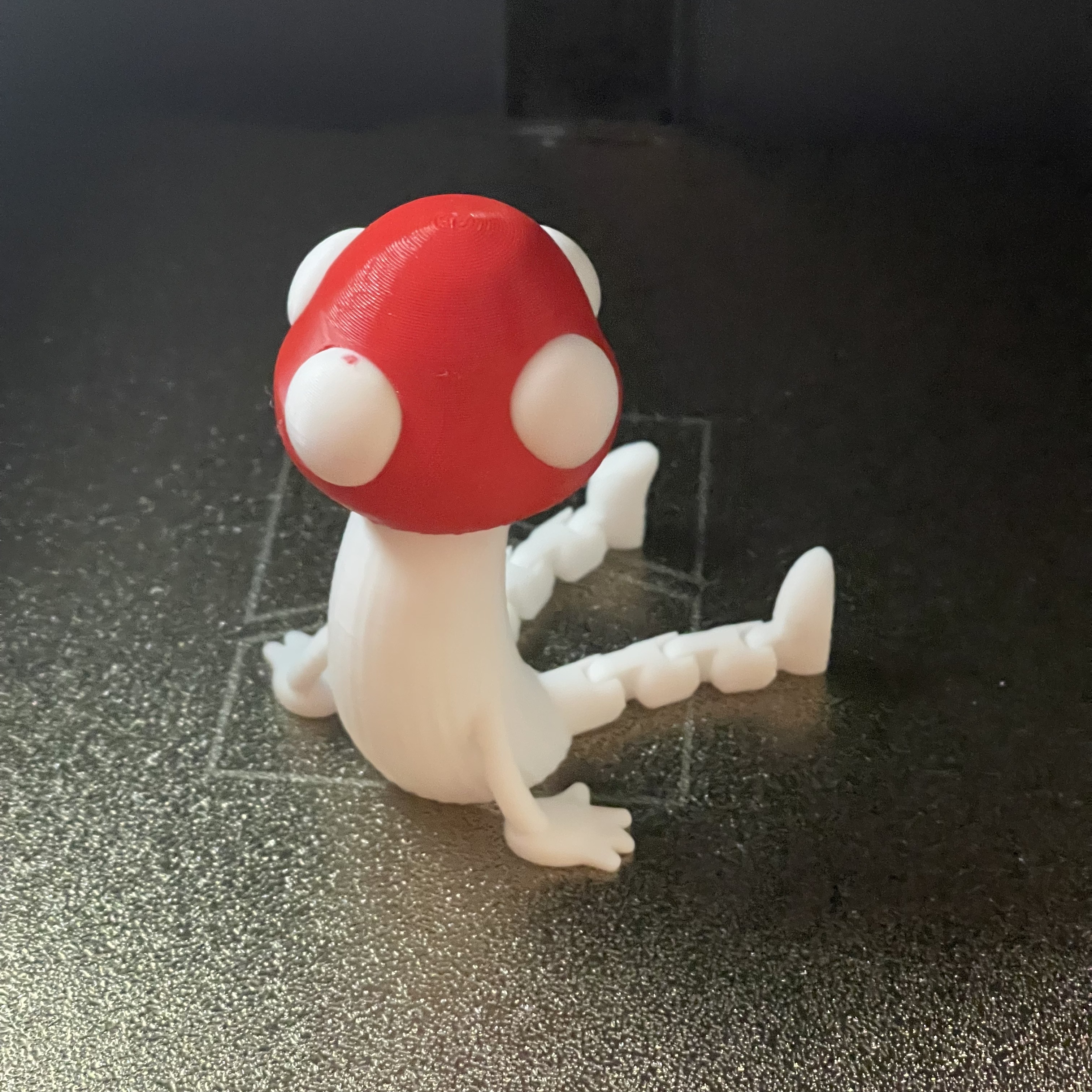 Miniatura 2 do modelo 3D Friendly Articulated Toadstool