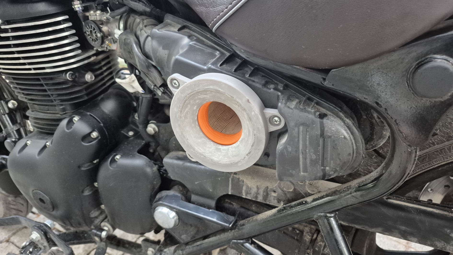 Royal Enfield Meteor 350 air filter cap