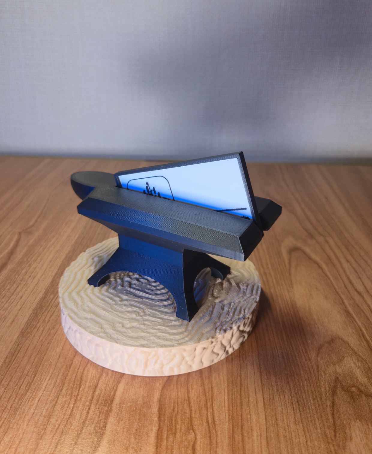 Anvil Business Card Holder – Desk Display on Tree Stump