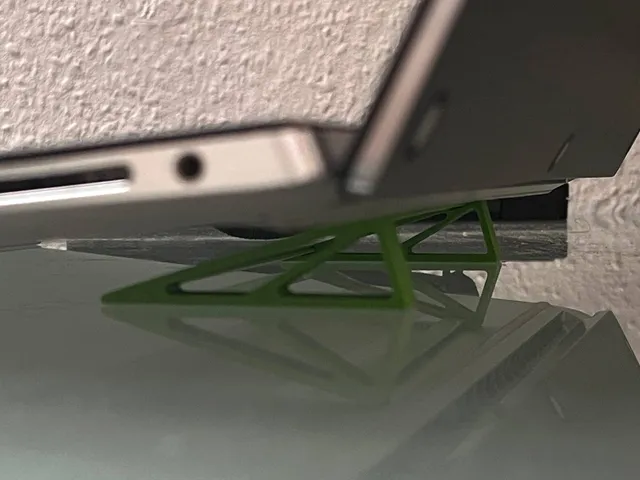 Minimalist Modular Laptop Stand (17° Ergonomic Incline / 15 cm)