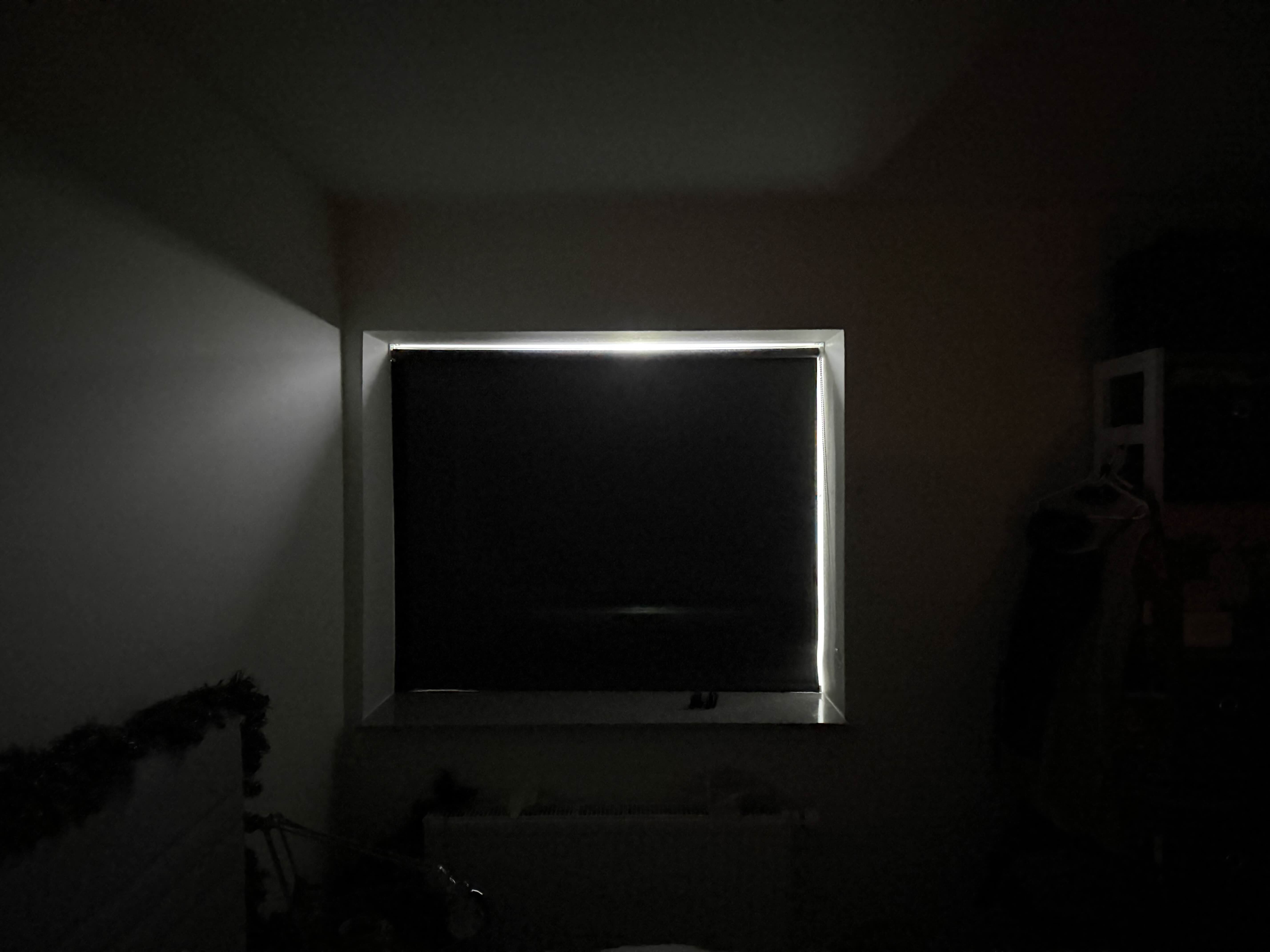 Modular "Zero-Bleed" Blackout Curtain Rail (TOP PART IN PROGRESS)
