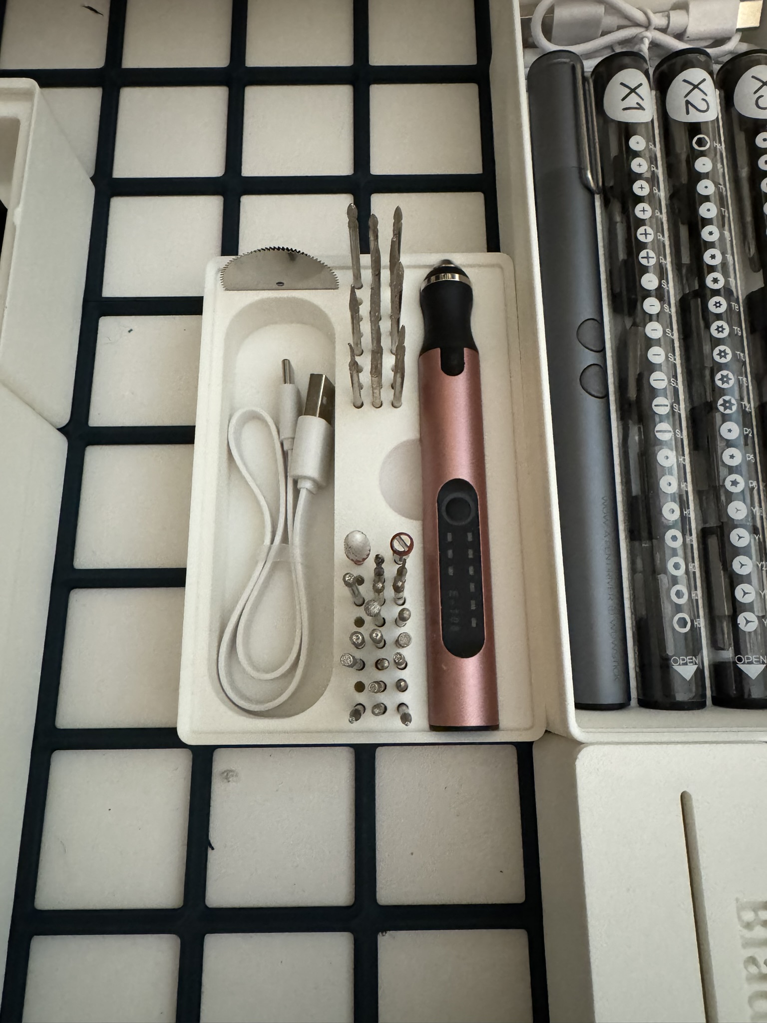 Gridfinity Bin for Pen Polisher