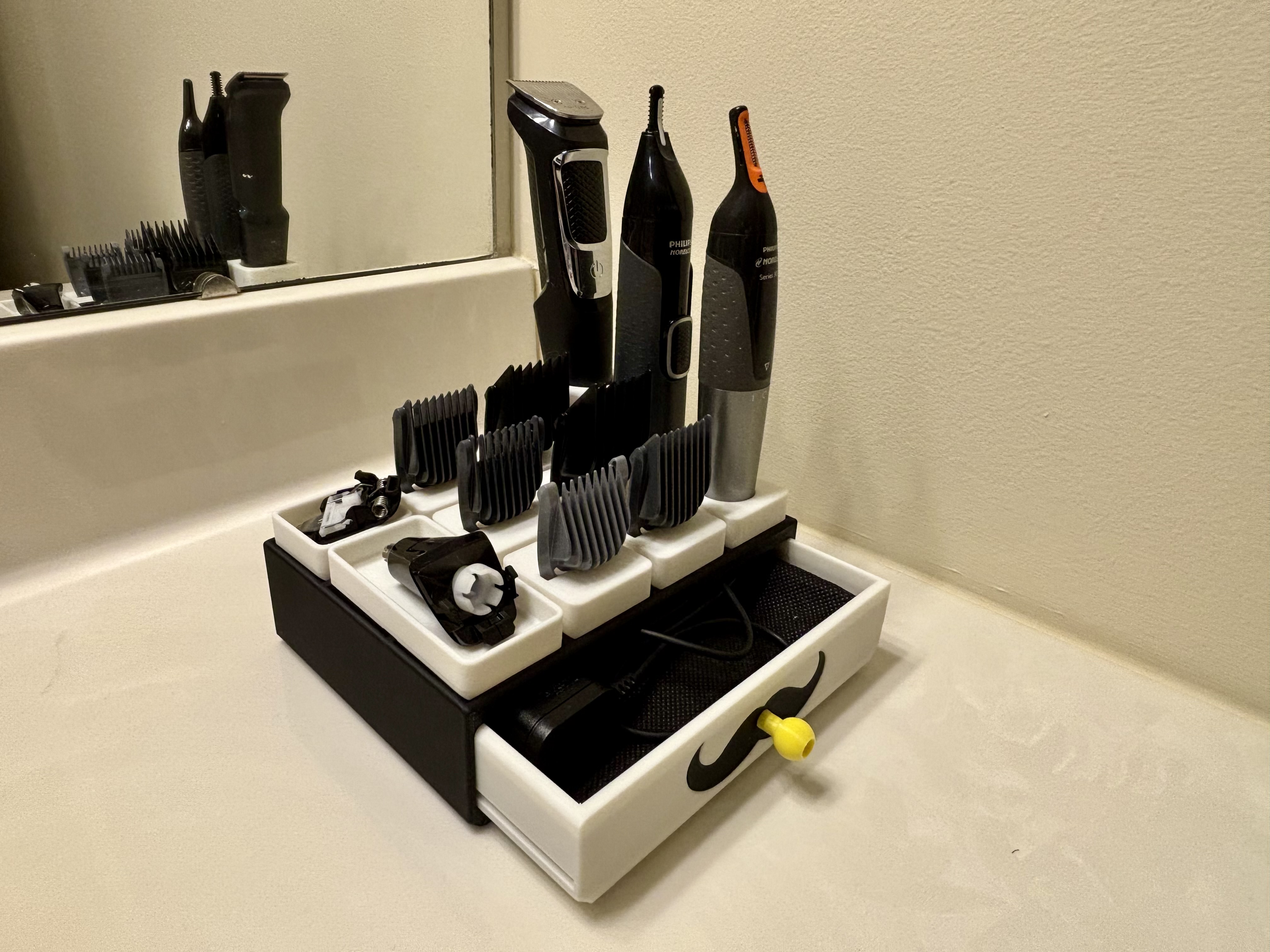 Customizable Philips Grooming Stand