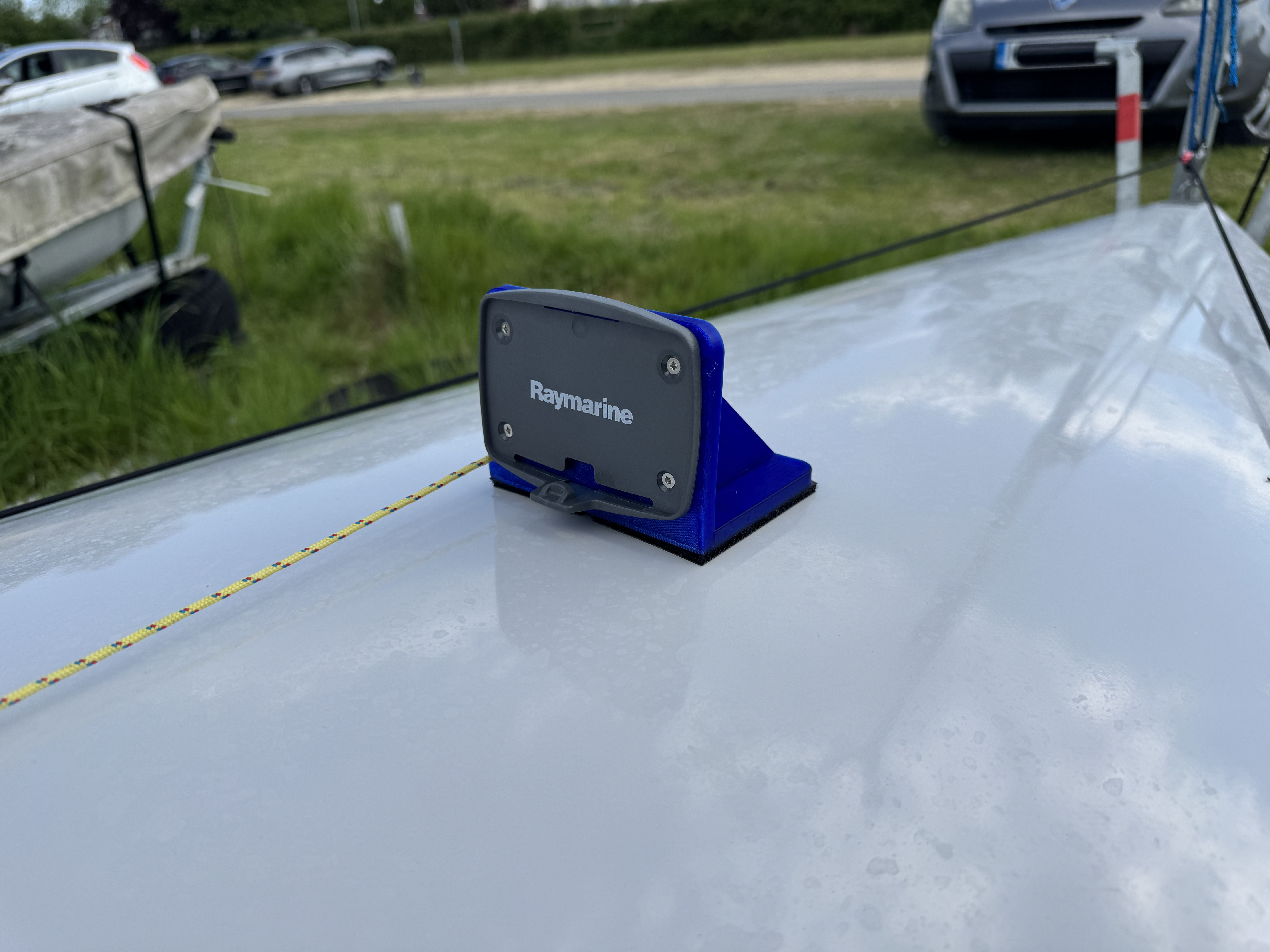 RS600 TackTick Compass Mount