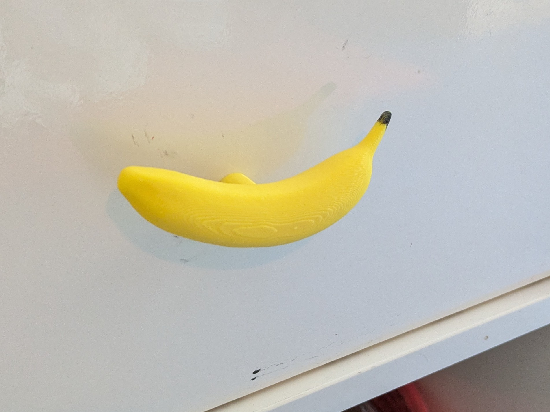 Banana drawer pull handle