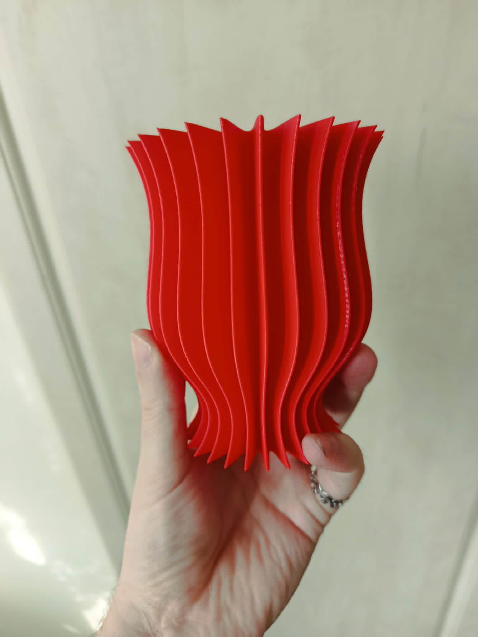 Flexible vase