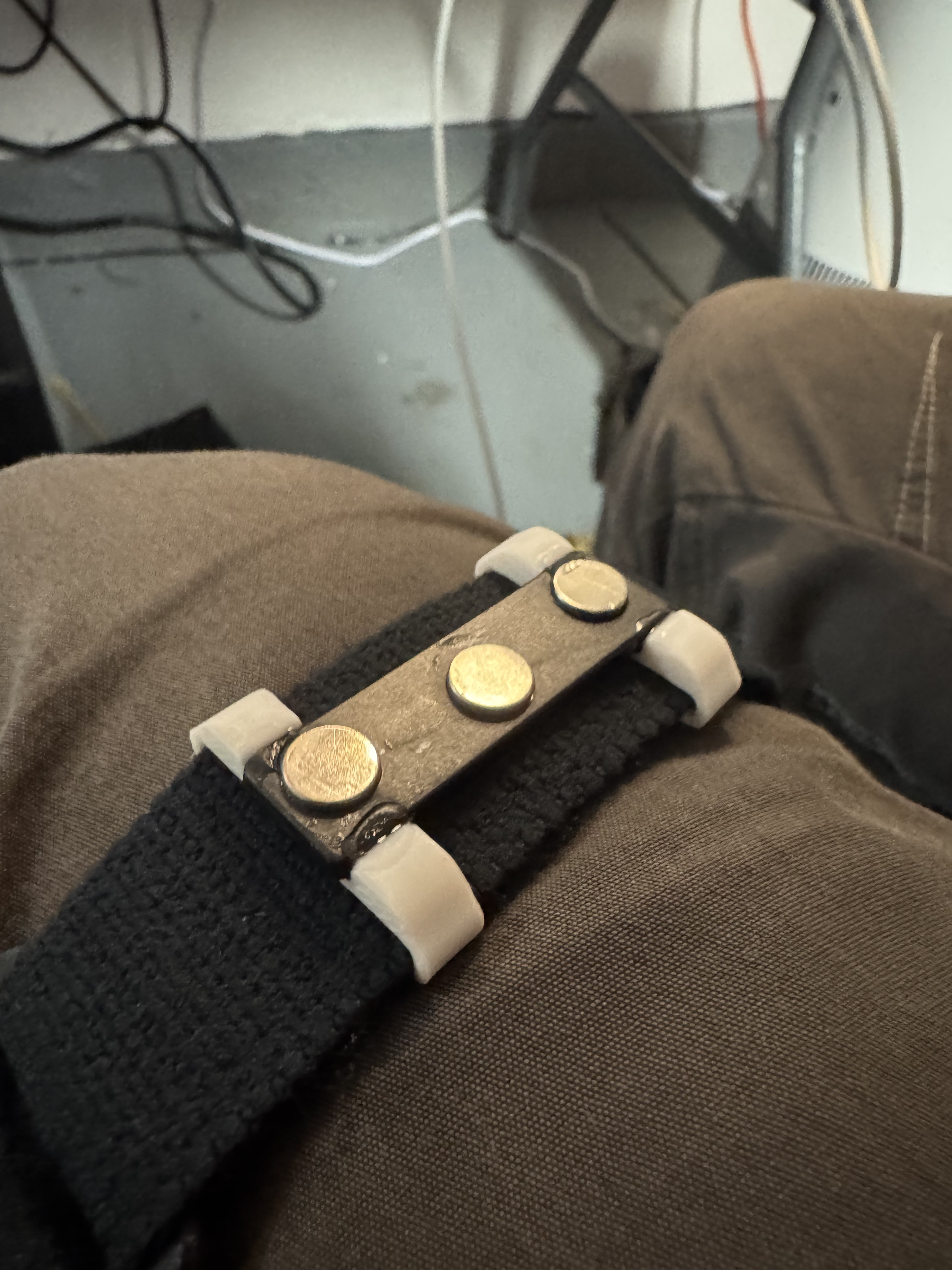 KNEEboard: Keyboard Velcro Adapter